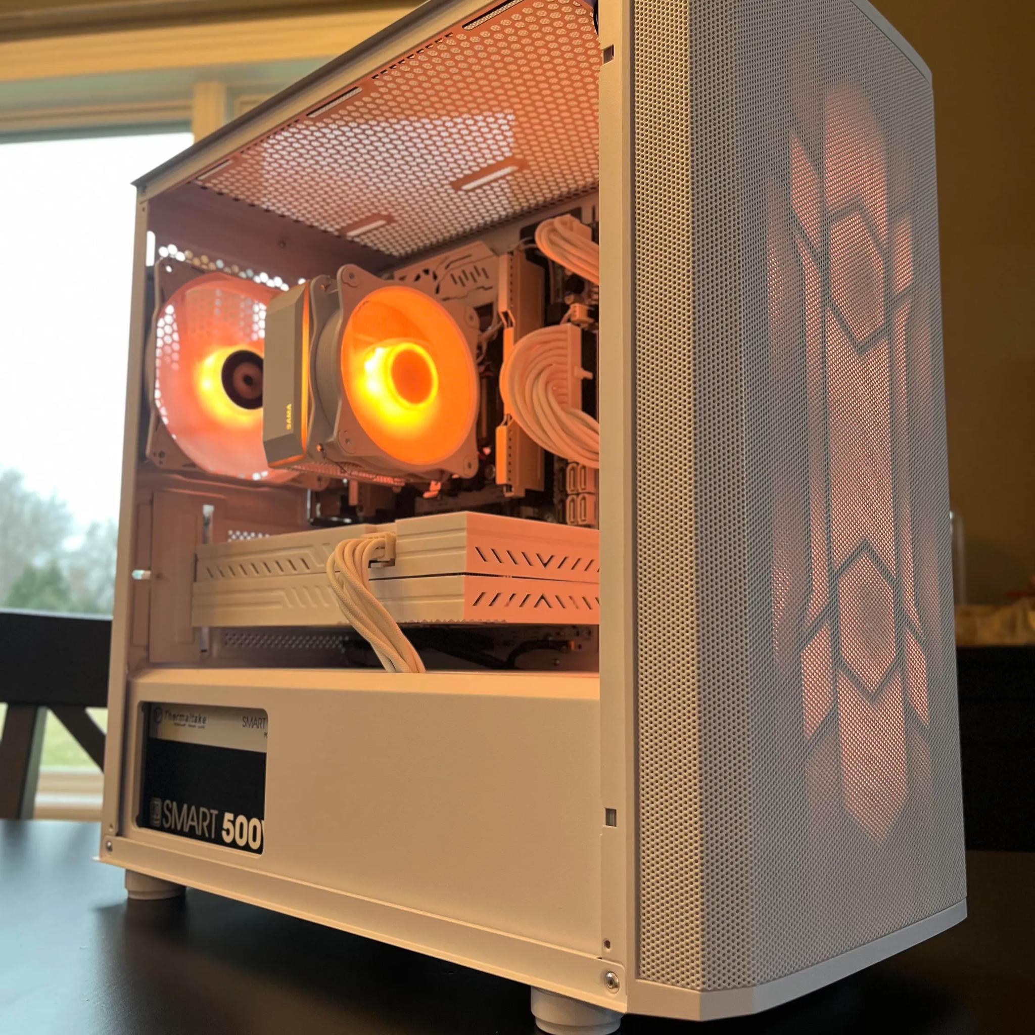 ALL WHITE GAMING PC | RX 580 | XEON 2640 V3 | 16GB DDR4 | 500GB NVME