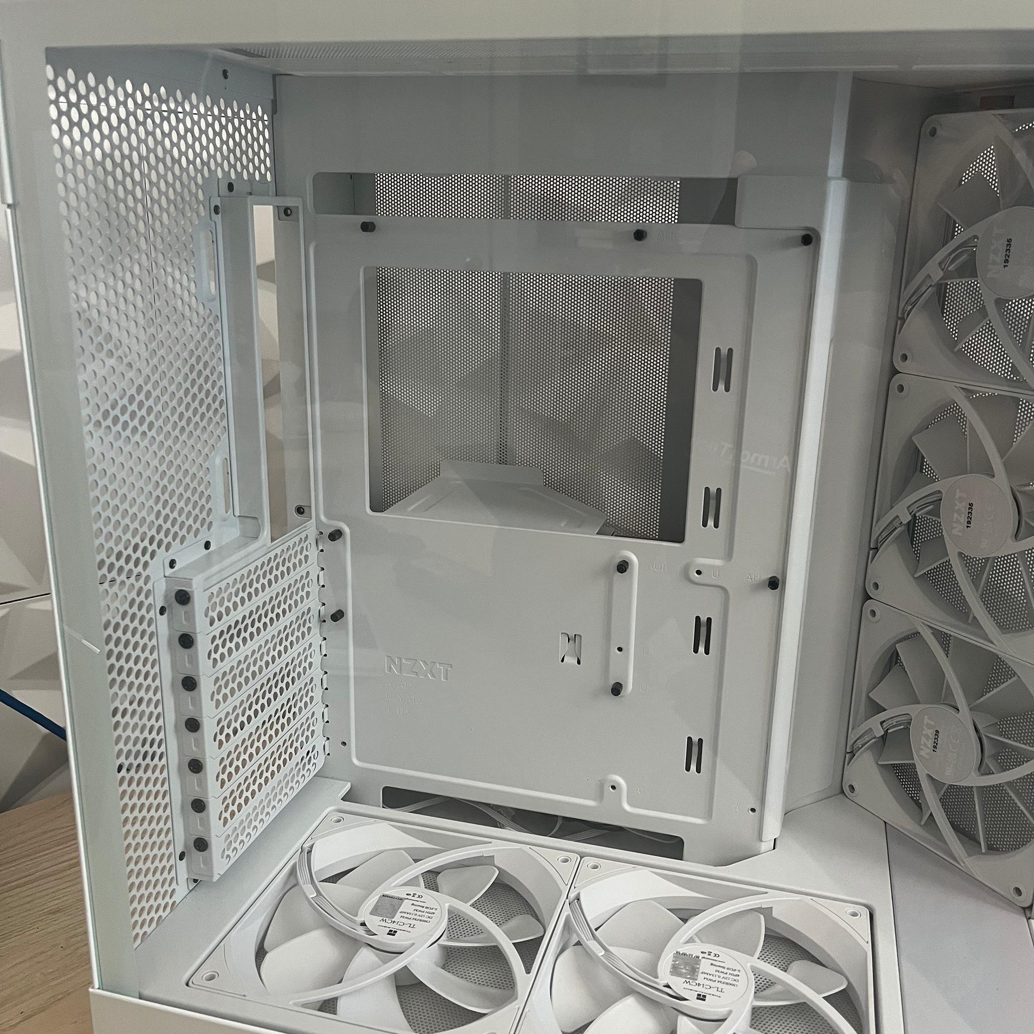 NZXT H6 FLOW MID TOWER AIRFLOW CASE WITH 5 FANS - GREAT CONDITION
