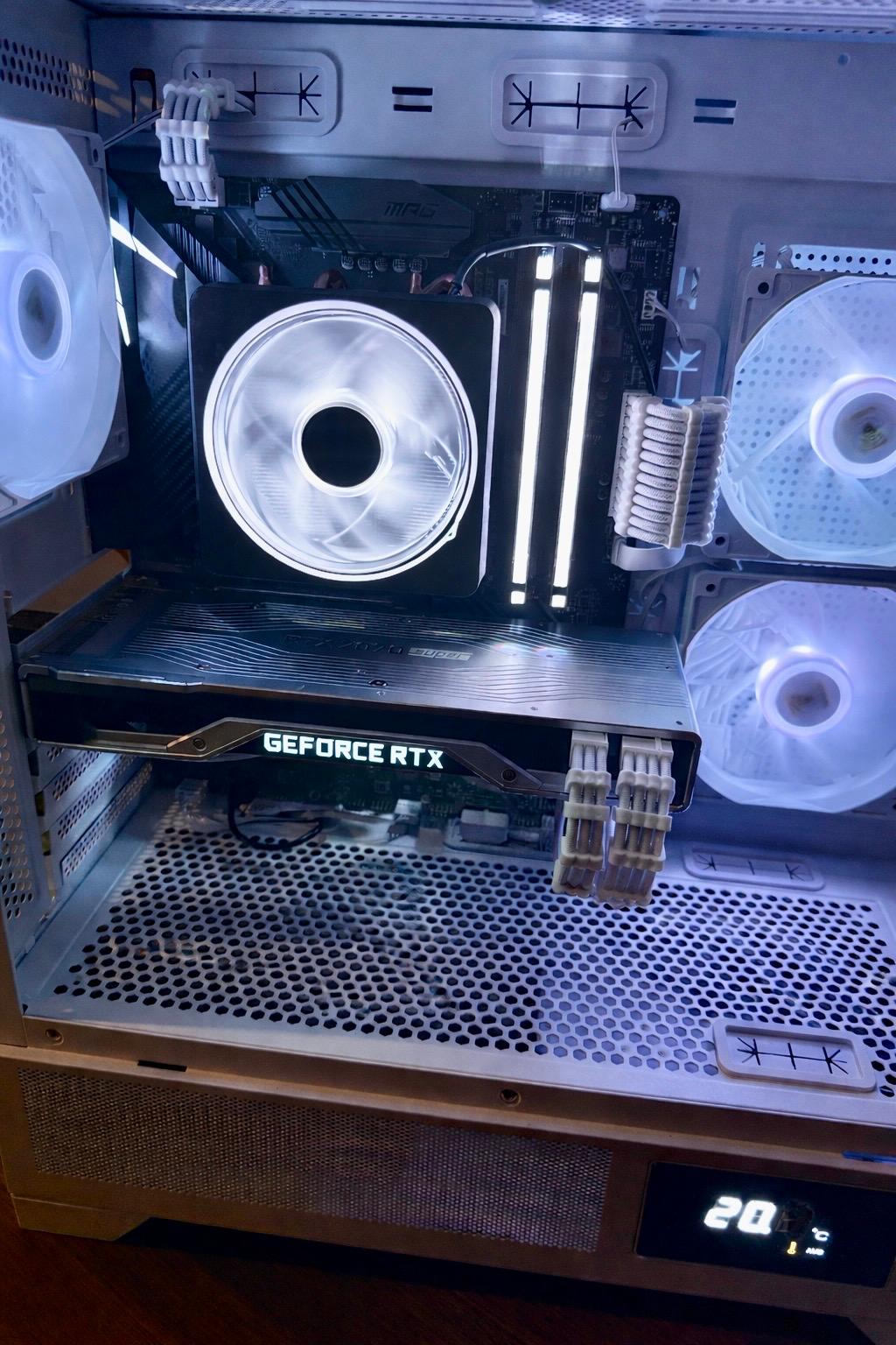 Ryzen 7 3700x | 2070 Super FE | 16 GB Ram 500GB NVME SSD WHITE OUT Mid Tier Gaming PC