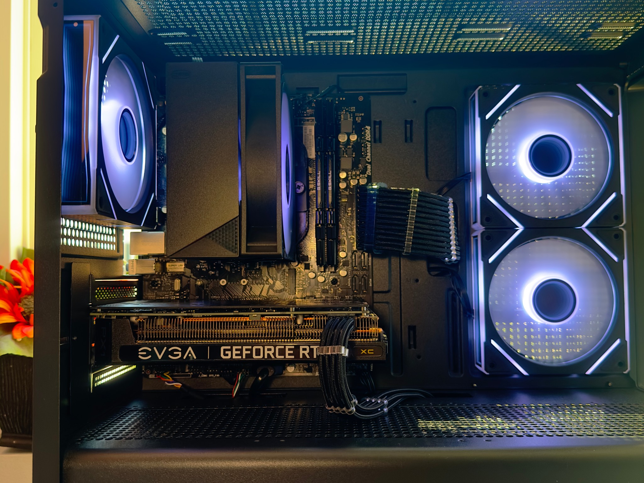 🔥Gaming/Steaming PC🔥 | RTX 4070 12GB | Intel i7 | 2.5TB | 32GB (3200hz) | WiFi + BT | Windows 11