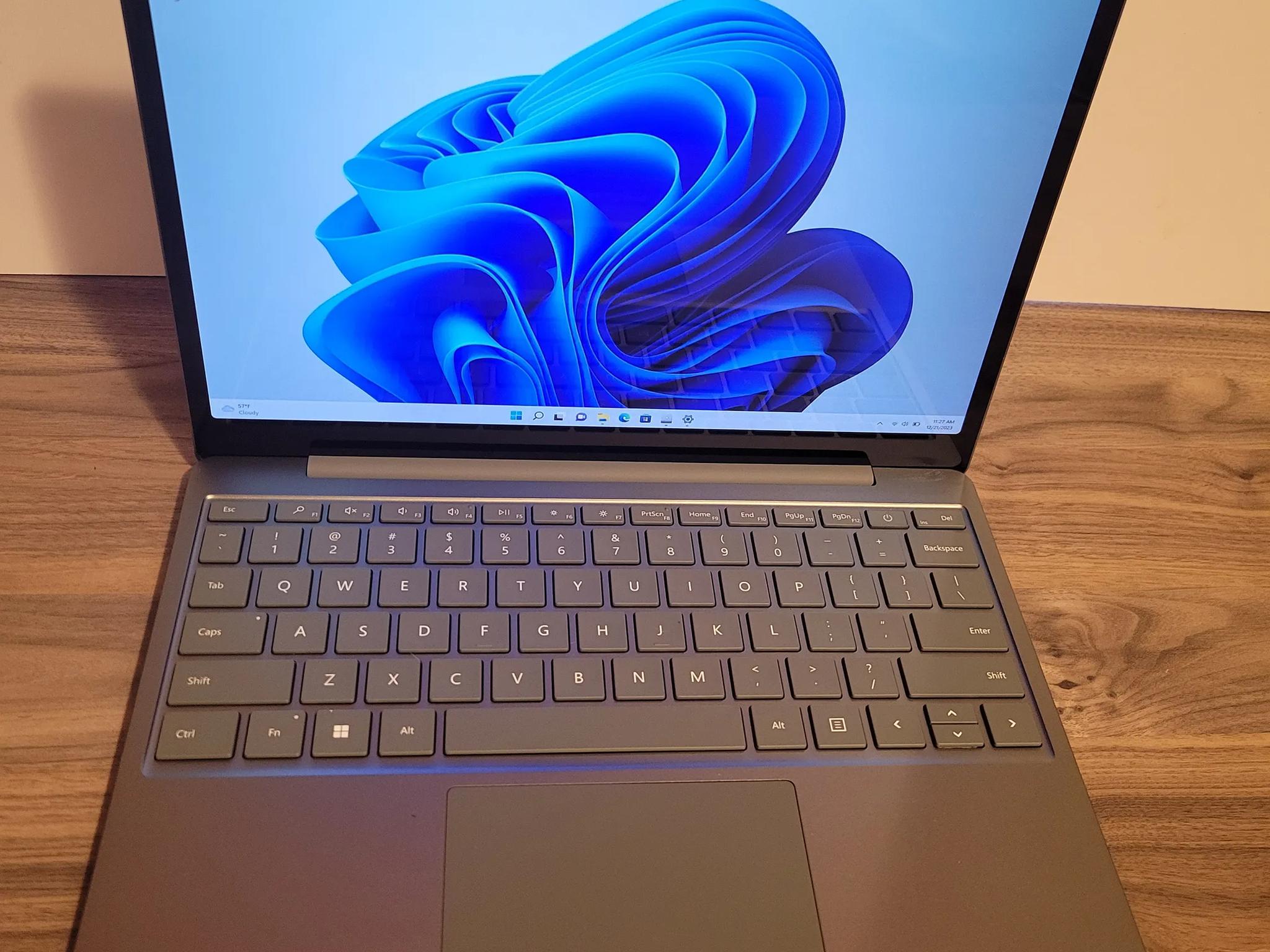 Microsoft Surface Laptop Go 2 Touchscreen