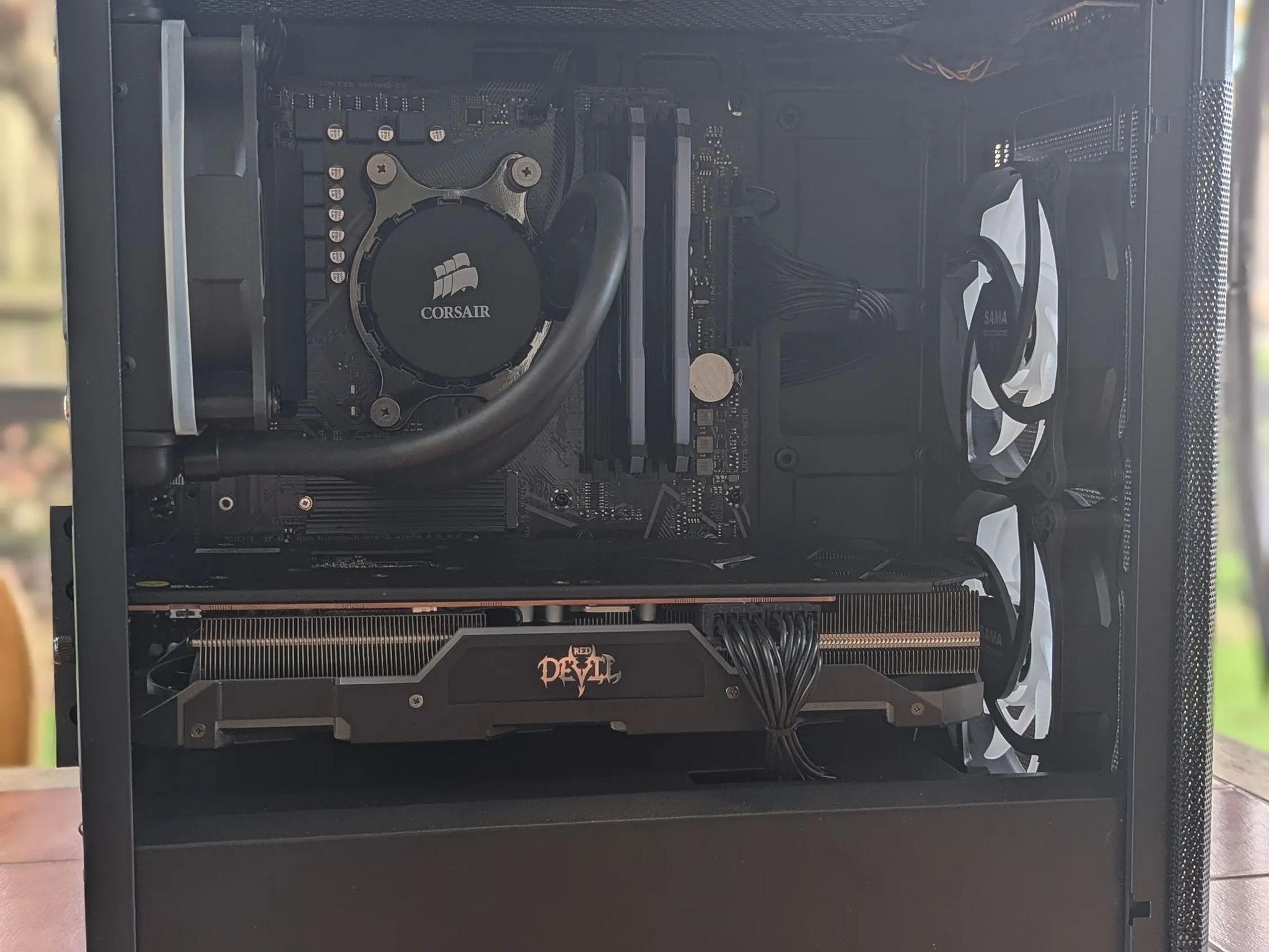 Hellion - RX 5700 XT R5 3600 16GB RAM 1TB NVMe