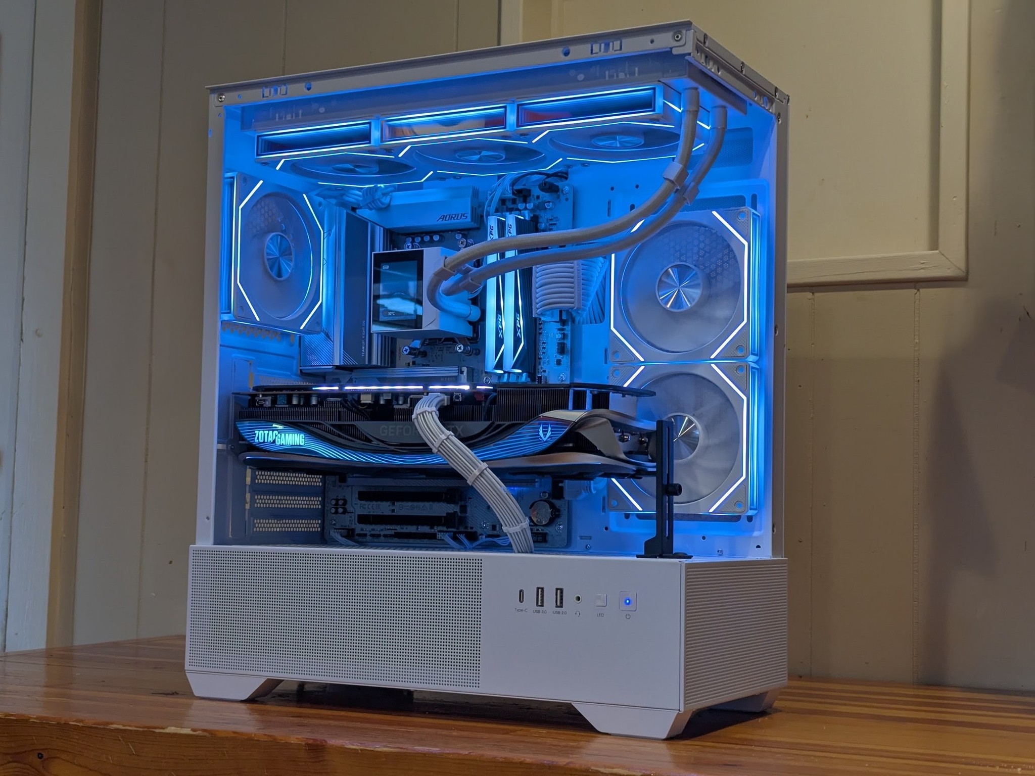 ❄️ Ryzen 7 7800X3D + RTX 4080 | 1440p Gaming Beast | White RGB Build