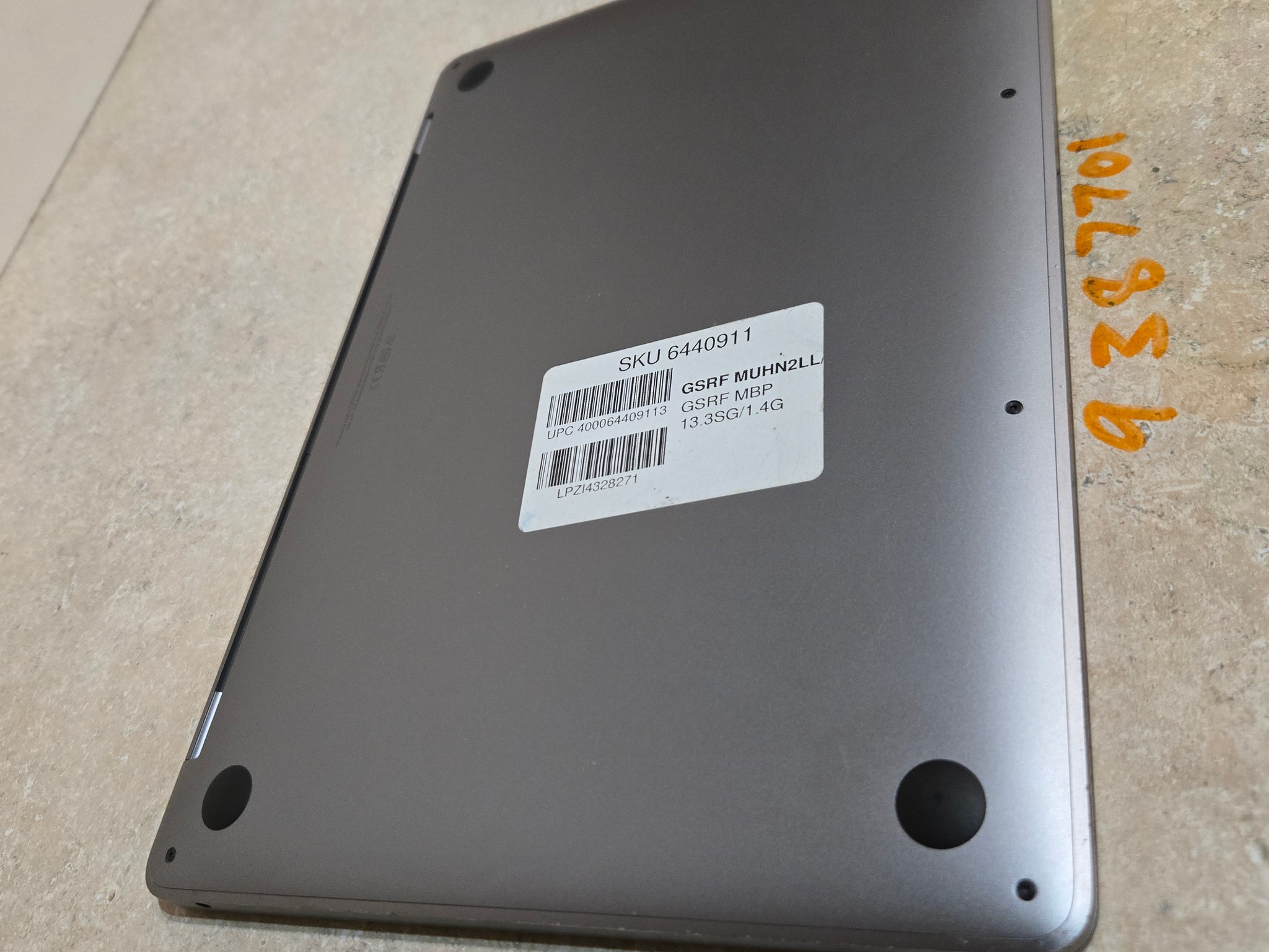 Apple Macbook Pro 13 Inch Laptop - 2019 - intel i5 - 128GB SSD - Model A2159