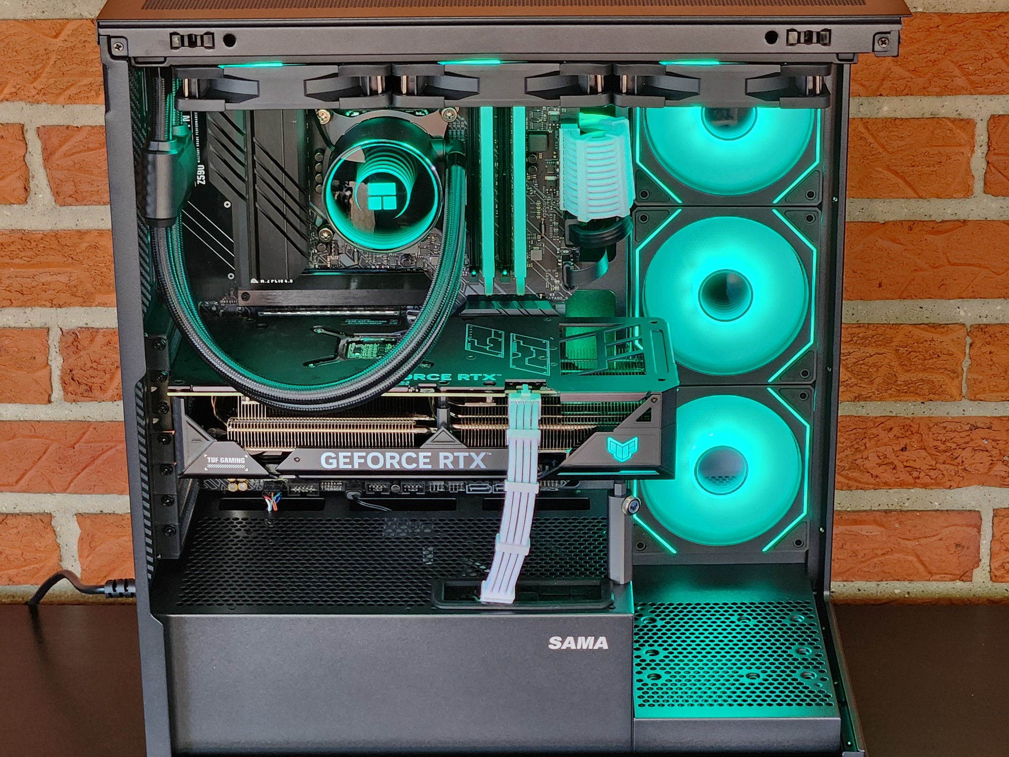 RTX 4070 // i7 11700KF // 360MM AIO // 16GB RAM // 1TB SSD