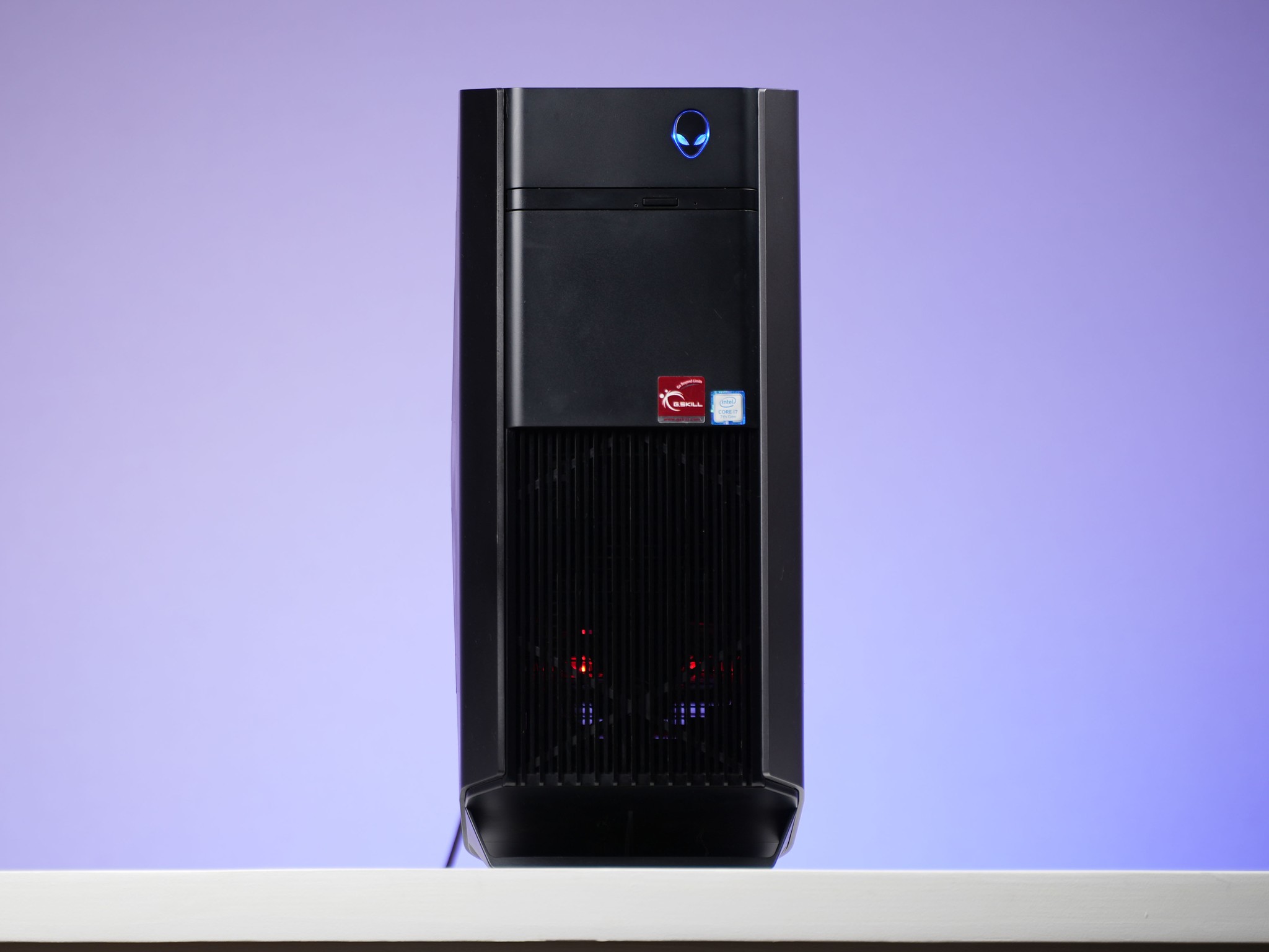 “Alienform 7” GTX 1070 Intel Core i7 7700 16GB .8TB Windows 11 Gaming PC Powerhouse