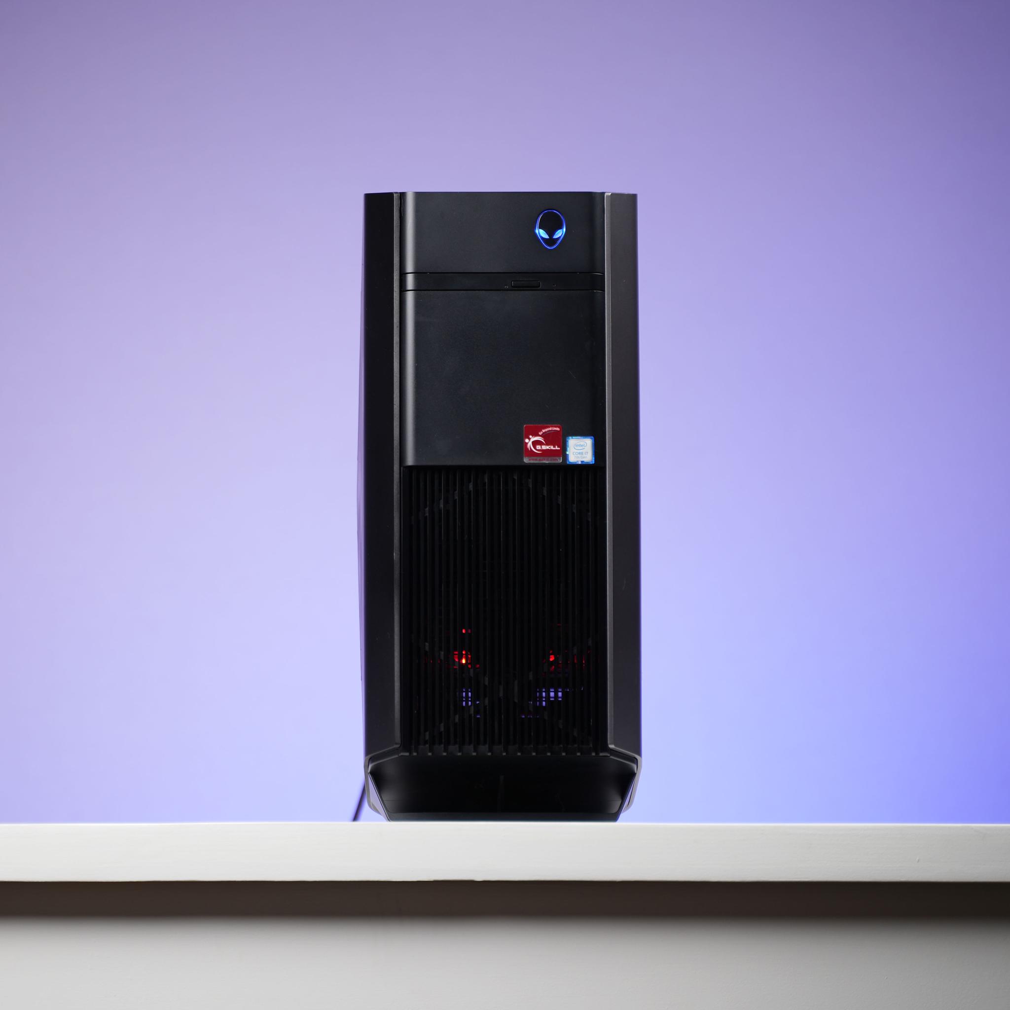“Alienform 7” GTX 1070 Intel Core i7 7700 16GB .8TB Windows 11 Gaming PC Powerhouse