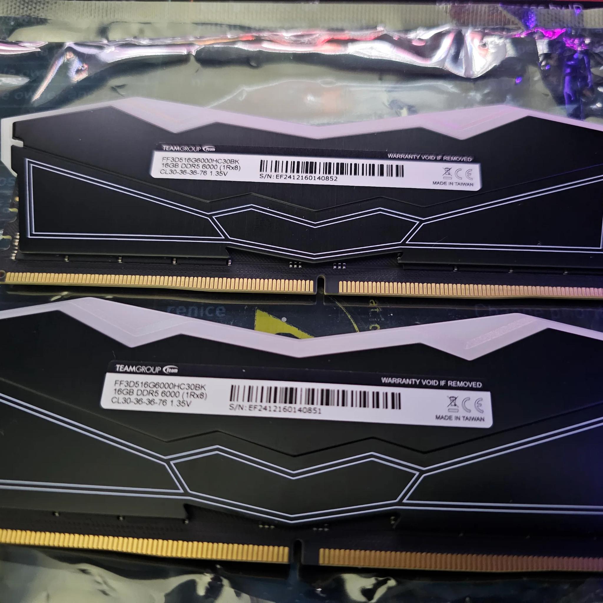 RGB TEAMGROUP T-Force 32GB (2x16GB) DDR5-6000 CL30 RAM