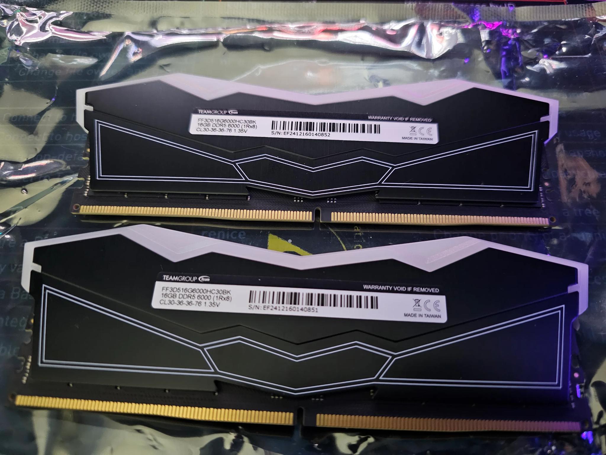 RGB TEAMGROUP T-Force 32GB (2x16GB) DDR5-6000 CL30 RAM
