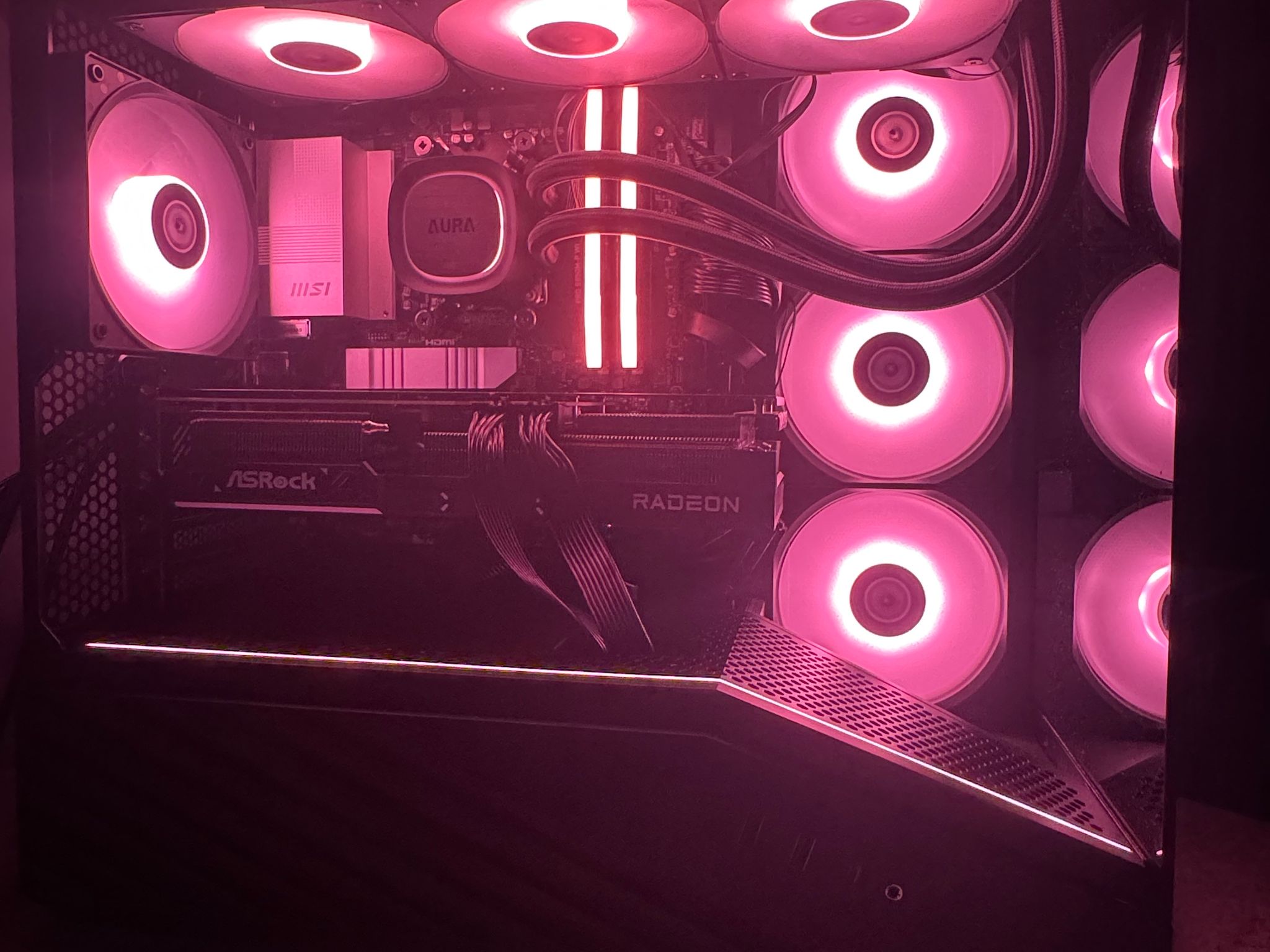 High-End Gaming PC – Ryzen 7 9800X3D | RX 9070 XT 16GB | 32GB DDR5 | 2TB Gen4 NVMe