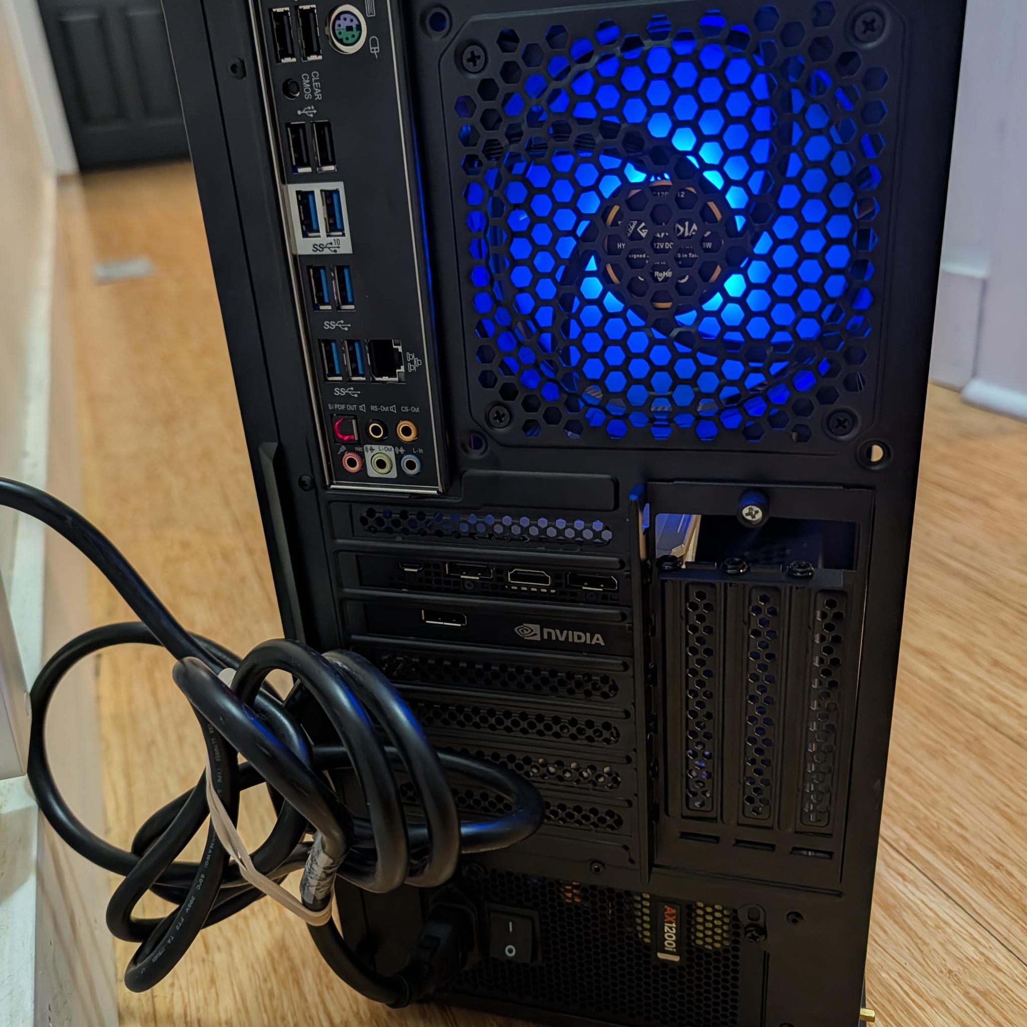 Gaming-PC | RTX 2080 TI FE | 32GB DDR4 | I7 6900K | 1.5TB | Corsair AIO | 1200W Corsair |