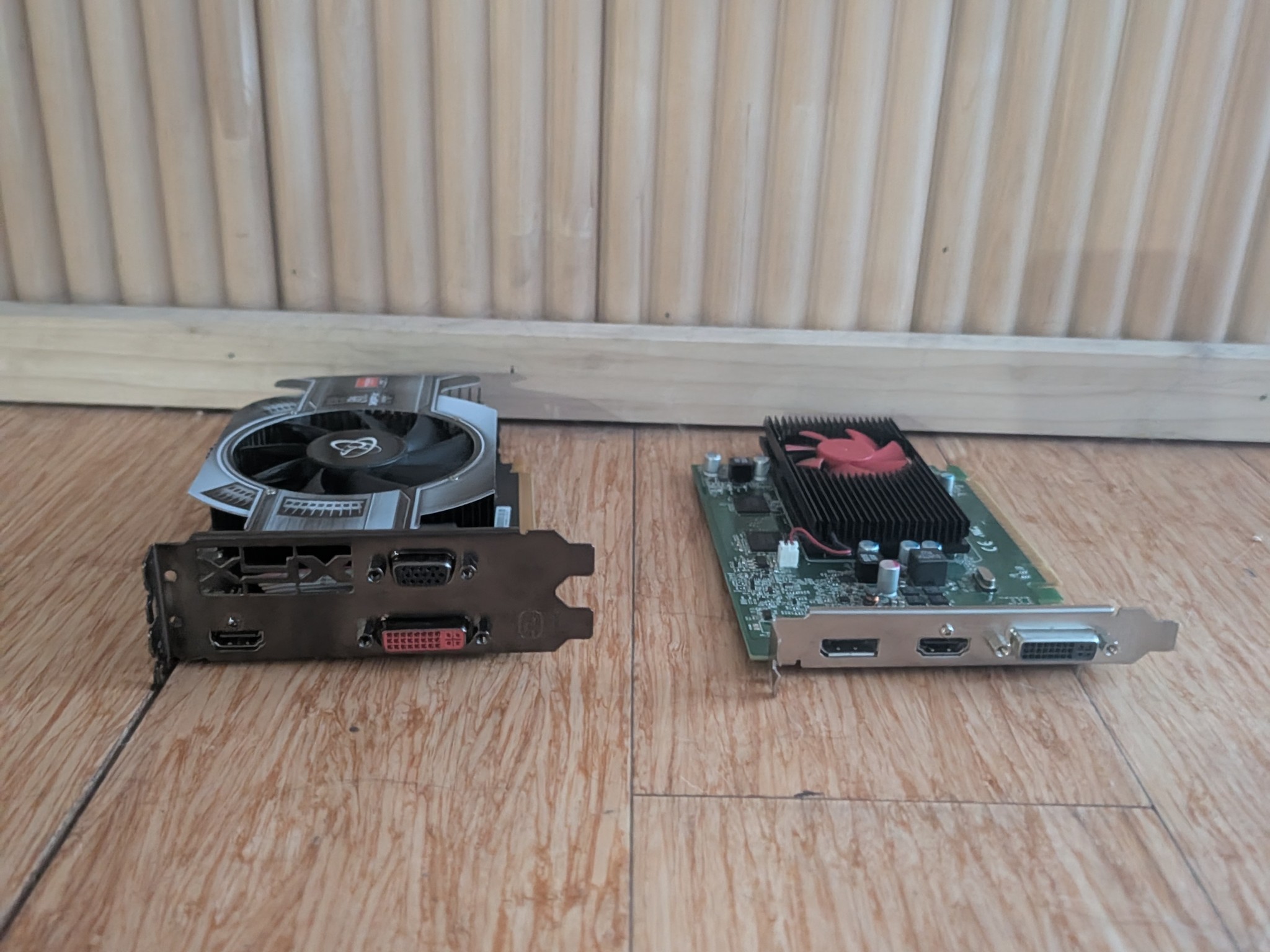 LOT OF 2 AMD Graphics cards HD 6770 | R9 M360 | UNTESTED |