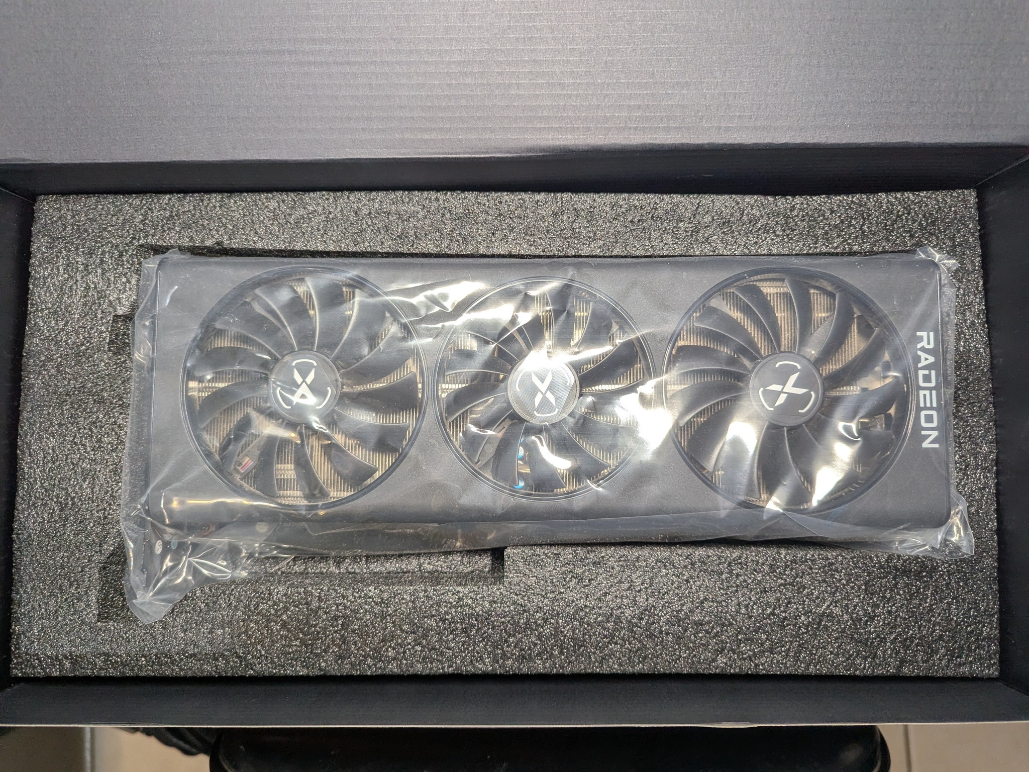 XFX SWFT 319 AMD RADEON RX 6800 Graphics Card | 16GB VRAM | Used - Good | Original Box!