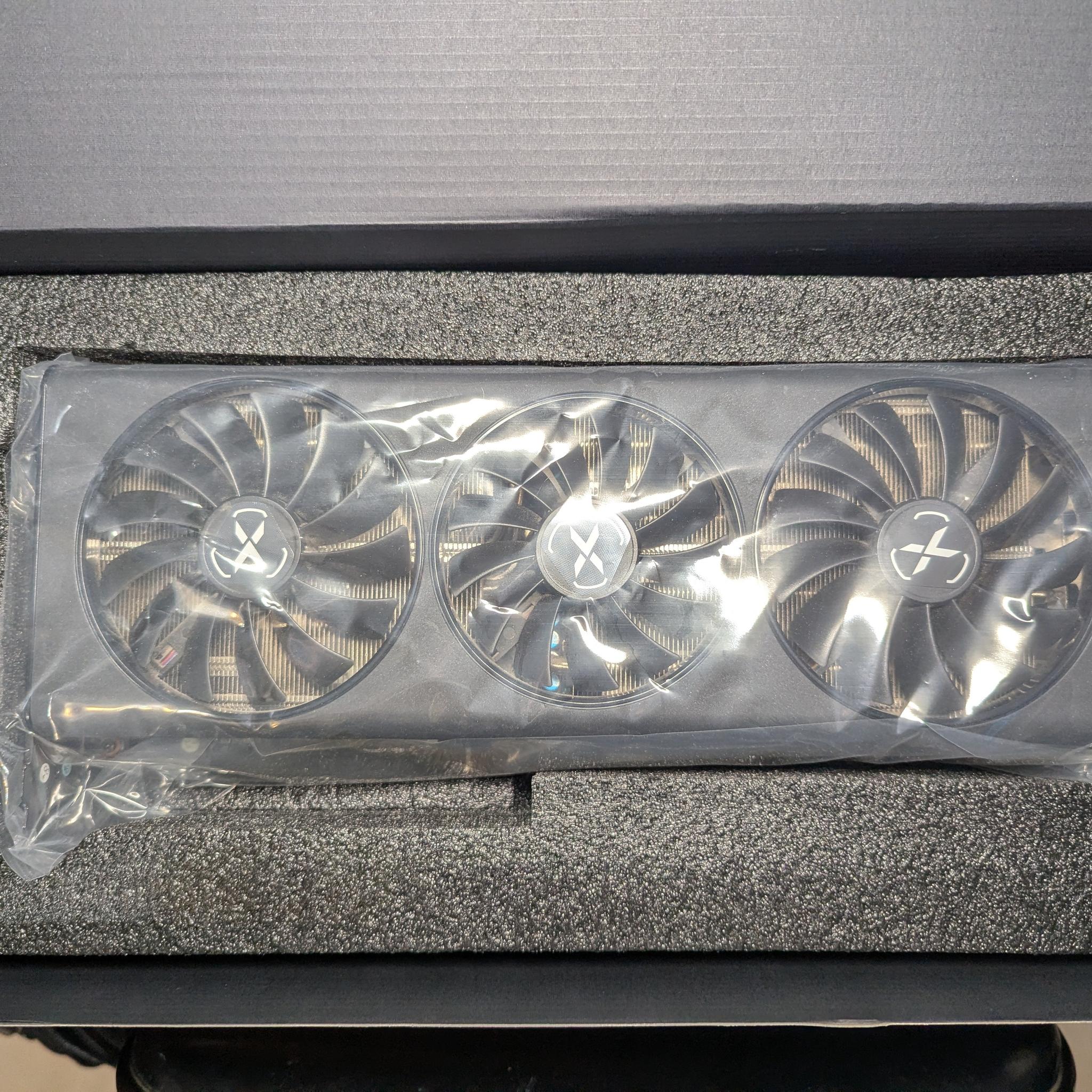 XFX SWFT 319 AMD RADEON RX 6800 Graphics Card | 16GB VRAM | Used - Good | Original Box!