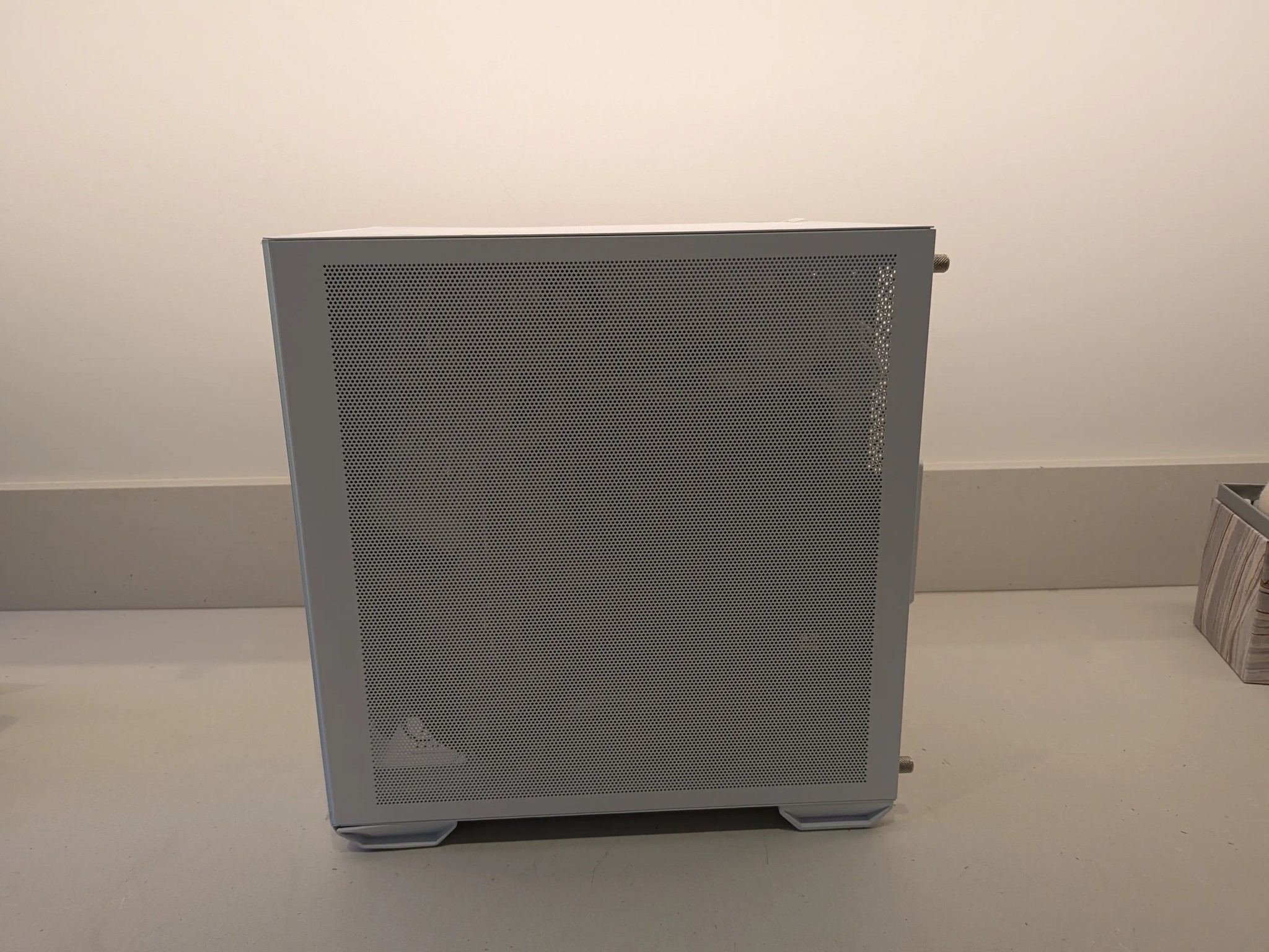 Huntr/x Ice - RTX 5070, Intel Core Ultra 7 265K, 32 GB DDR5, 2 TB Gen 4 NVME, Liquid Cooled, RGB