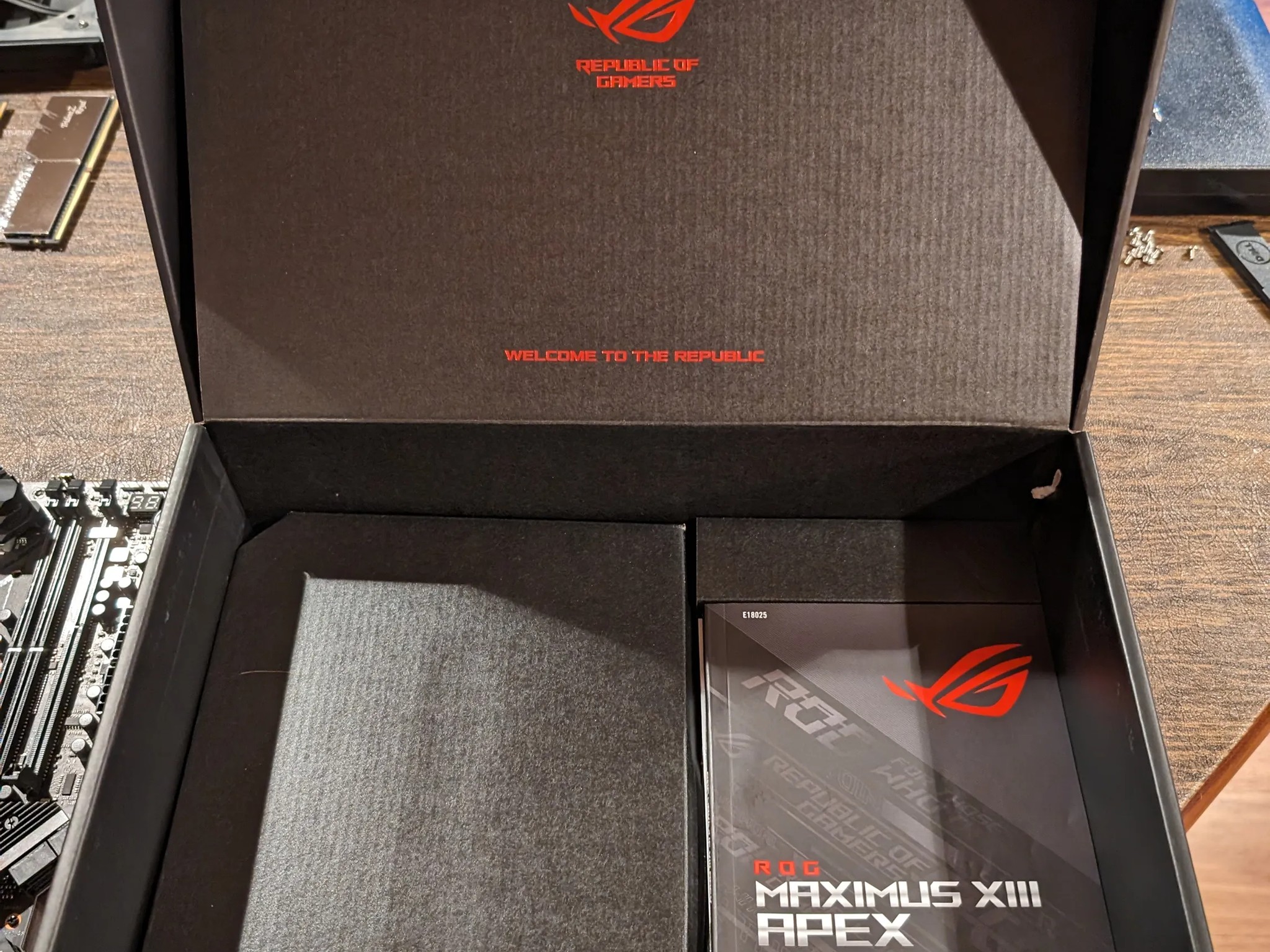Motherboard/CPU/Memory Combo: ASUS MAXIMUS XIII APEX w/Intel 11900k CPU/G.Skill 4800mhz DDR416gb