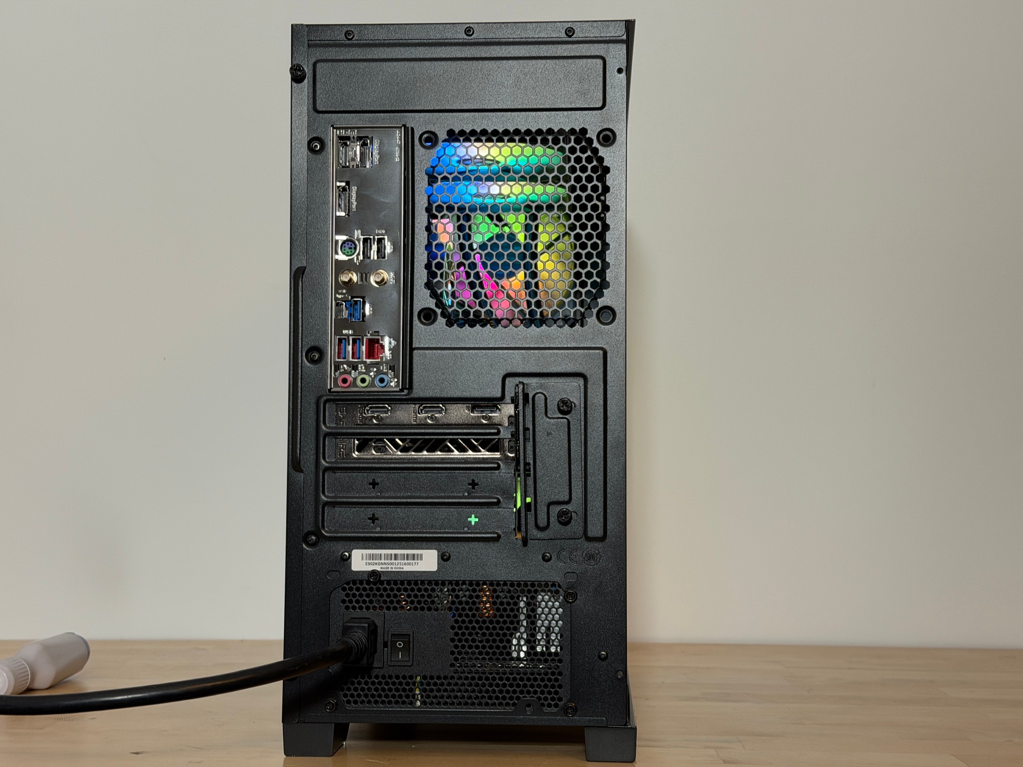 RX 9060XT Ryzen 7 7700x Gaming PC