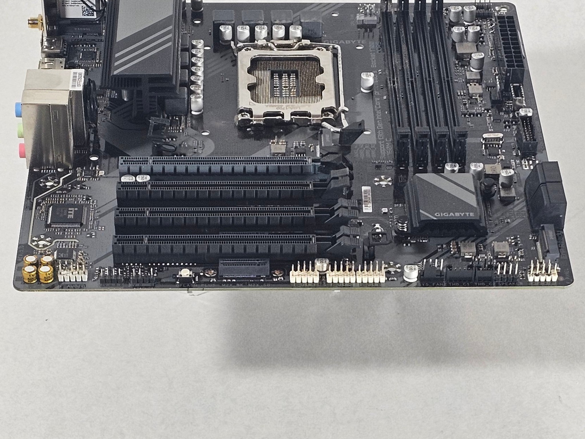 Gigabyte B760 LGA1700 ATX Motherboard DDR5 - Intel LGA1700