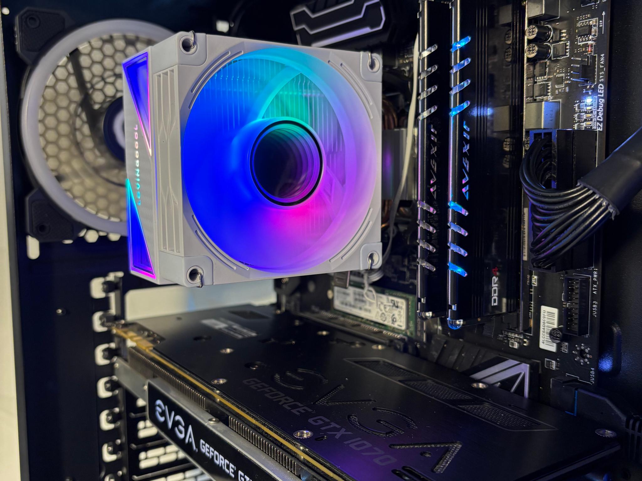 //RGB Gaming PC//  - GTX 1070 8GB, i7 7700K, 512GB, 16GB DDR4