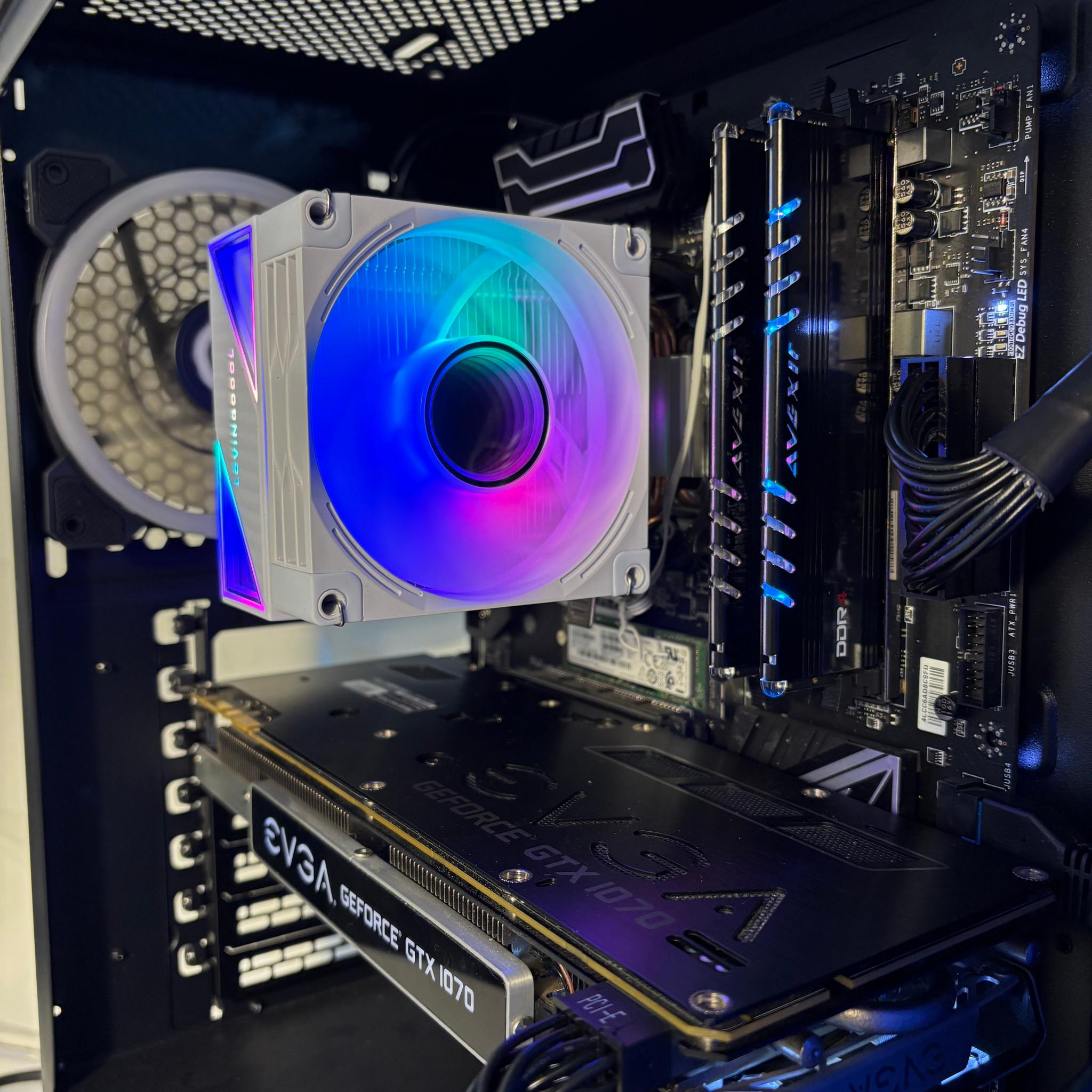 //RGB Gaming PC//  - GTX 1070 8GB, i7 7700K, 512GB, 16GB DDR4