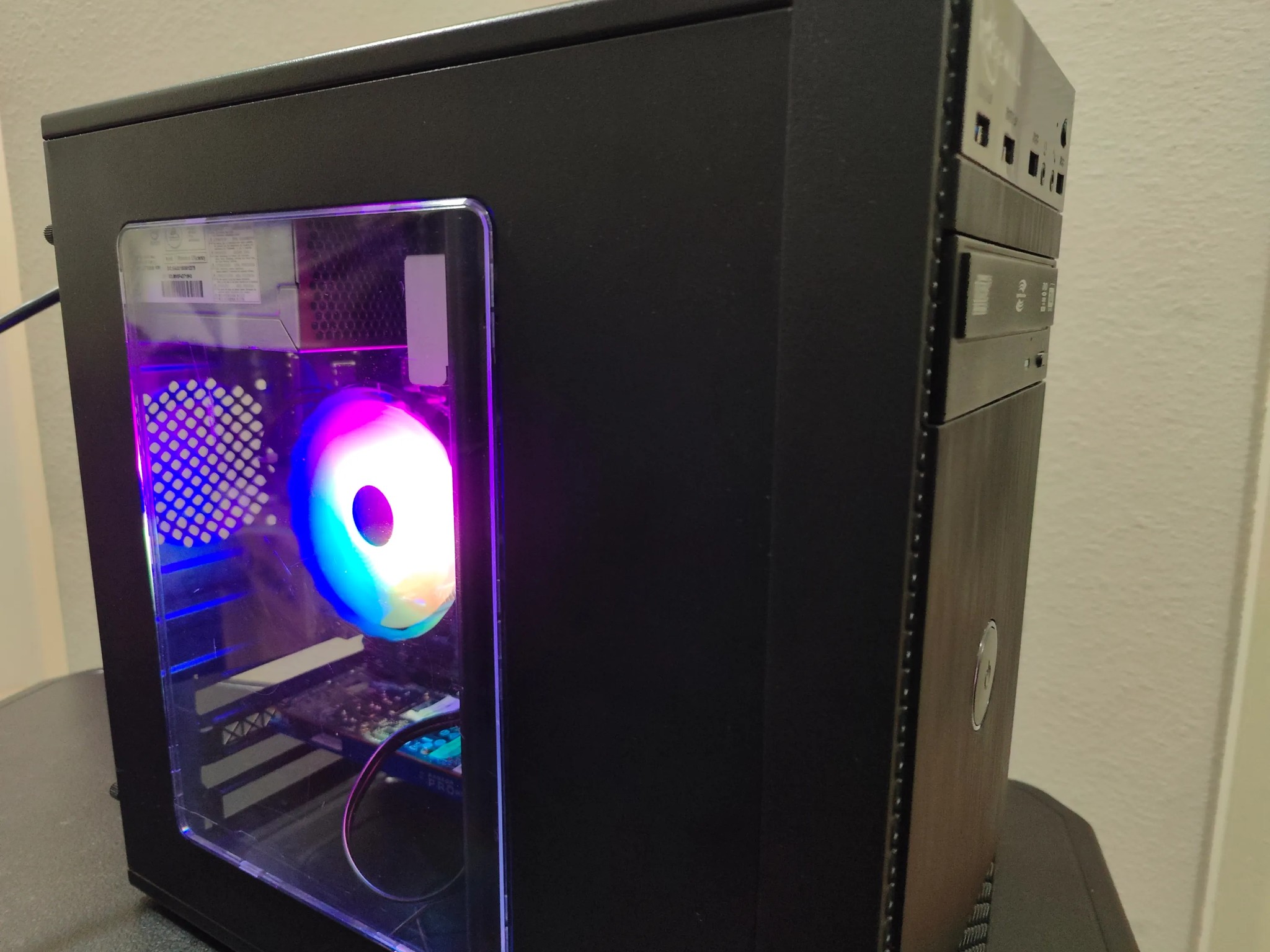 Intel Xeon E3-1265LV2 AMD Radeon PRO WX 3100 WX3100 4GB GDDR5 16GB 1600MHZ Ram 1080p 900p 720p PC