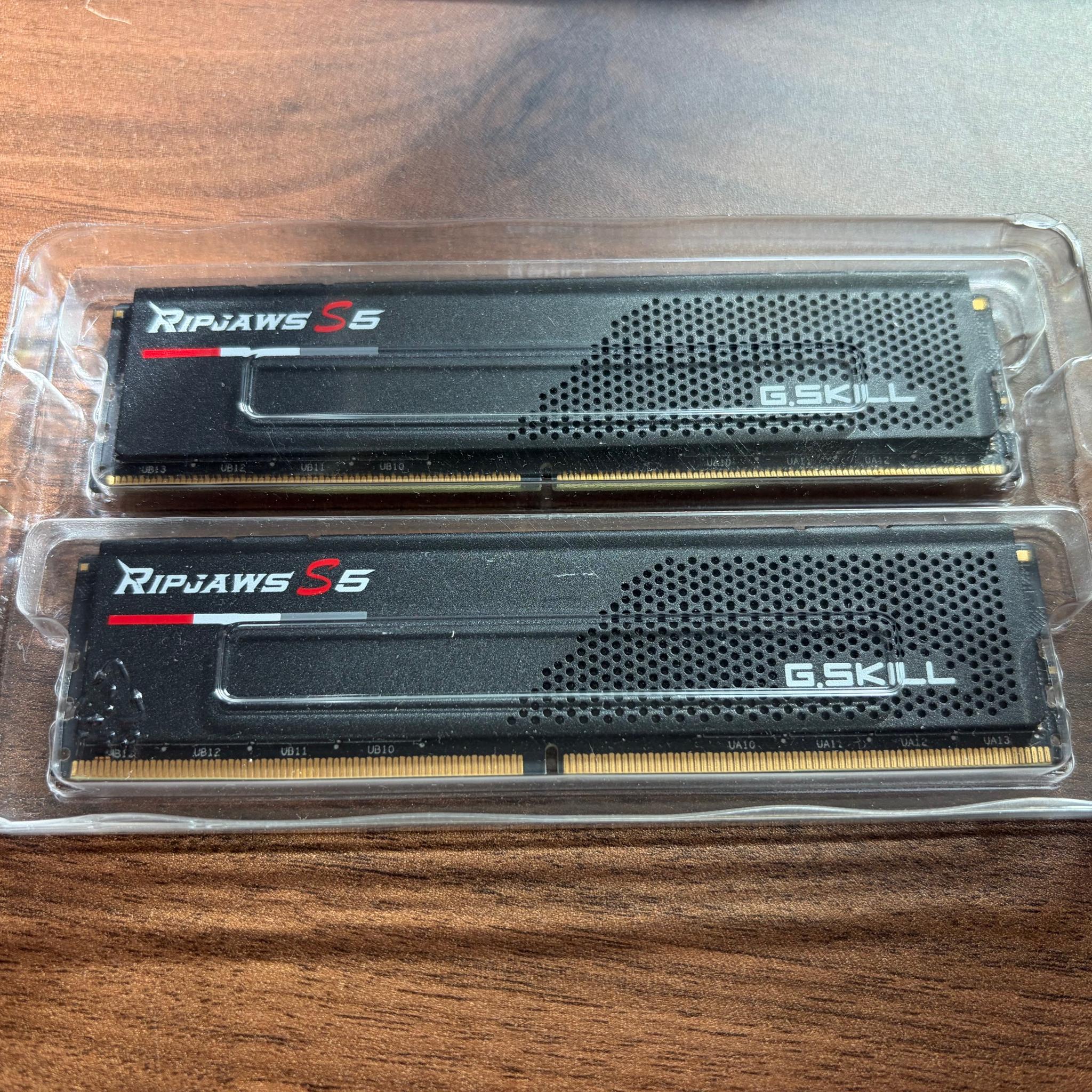 64GB (2 x 32GB) G.Skill Ripjaws S5 DDR5 5600mhz