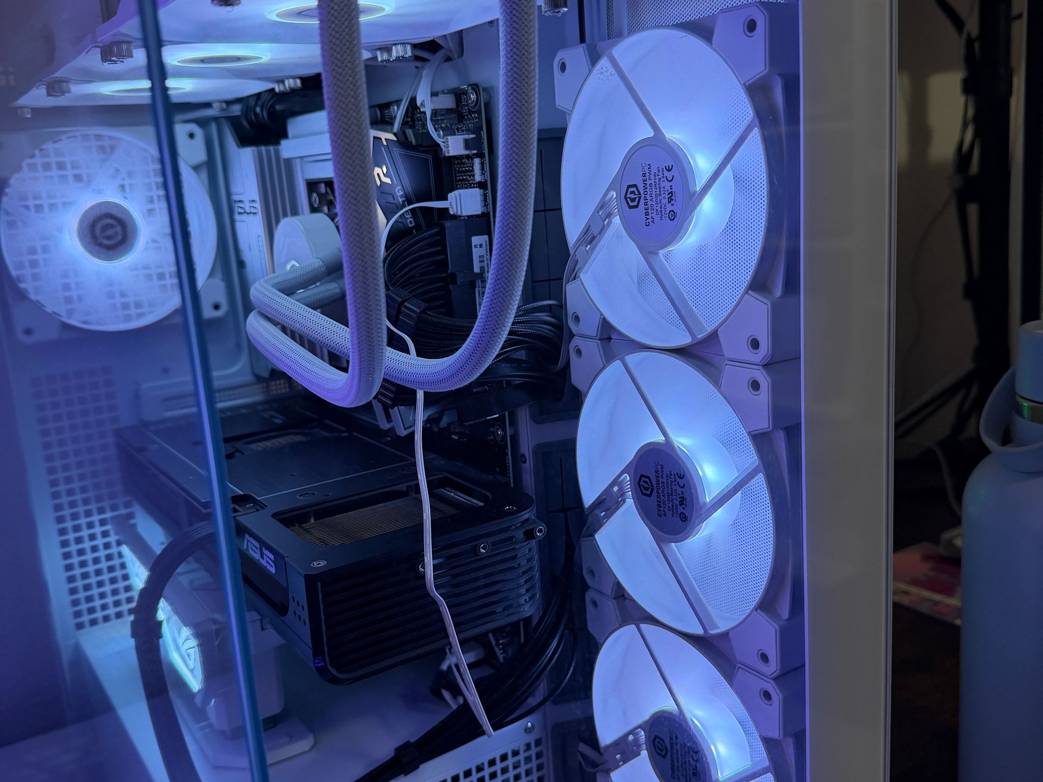 High-end gaming PC RTX 5080 Ultra 9 285k 64GB DDR5 RAM
