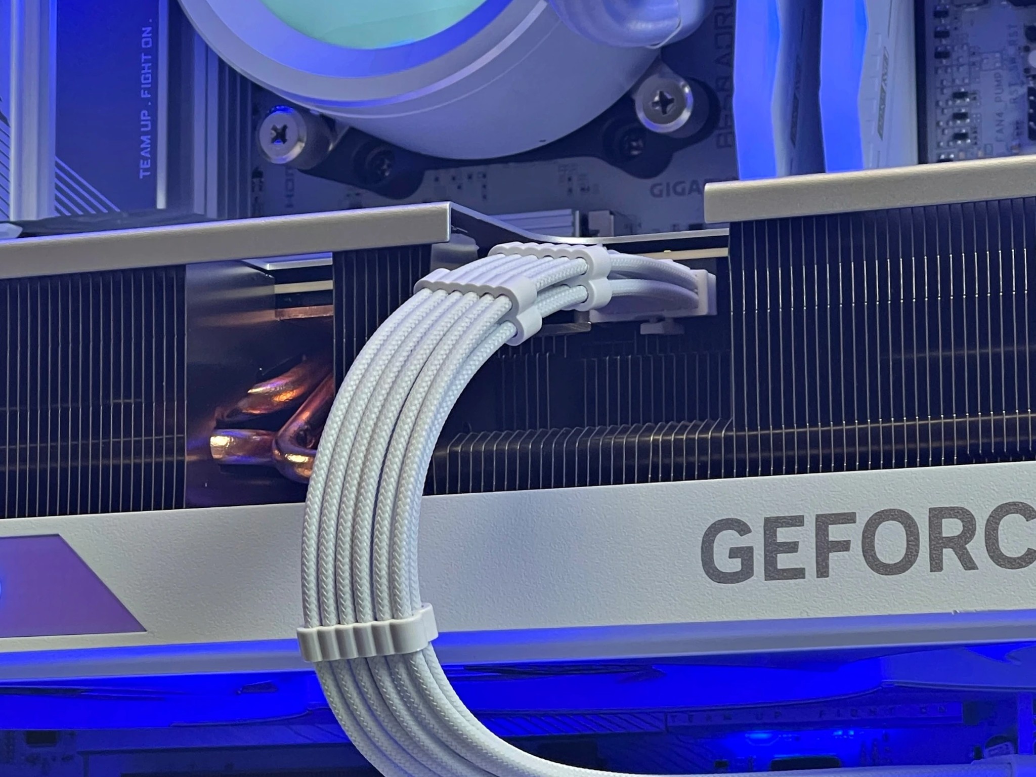 Ryzen 7 7800X3D RTX 4080 Super AERO 32GB DDR5 RAM 4TB SSD M.2 WIN 11 PRO Gaming PC 🤯
