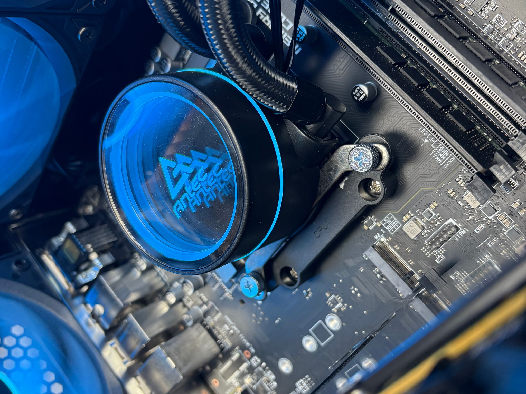 ♠️♣️ BLACK GAMING PC | RTX 3080 10GB | 2TB SSD | Ryzen 5 5600x | 32GB DDR4 | FREE SHIPPING! ♠️♣️