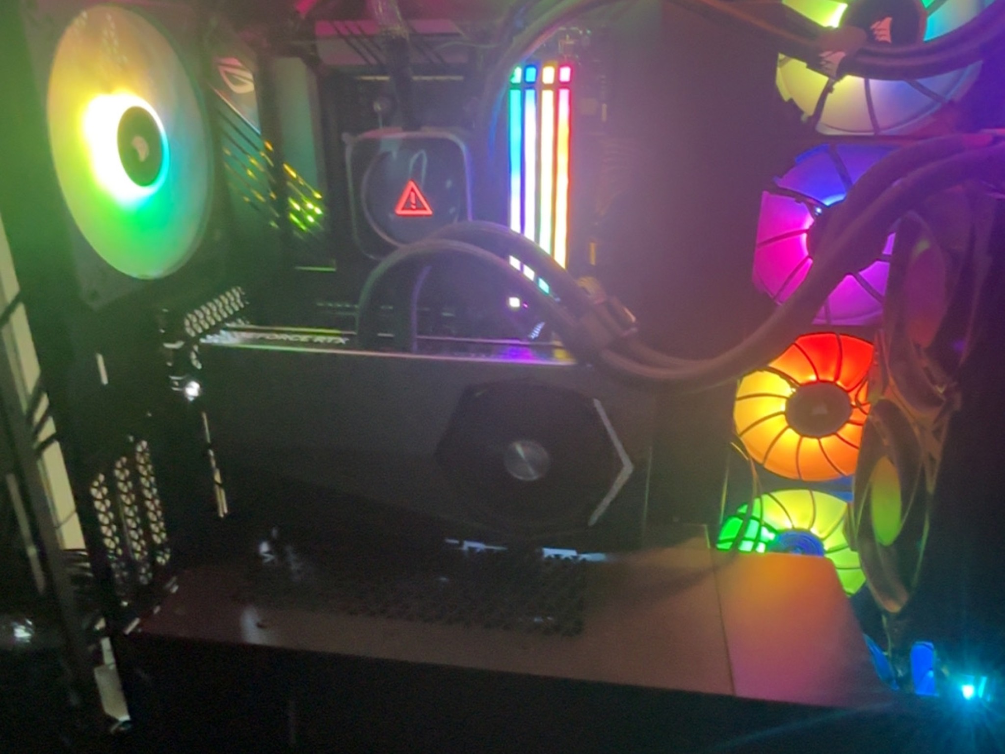 MSI Suprim GeForce RTX 4090 24GB GDDR6X PCI Express 4.0 Video Card RTX 4090 SUPRIM LIQUID 24G