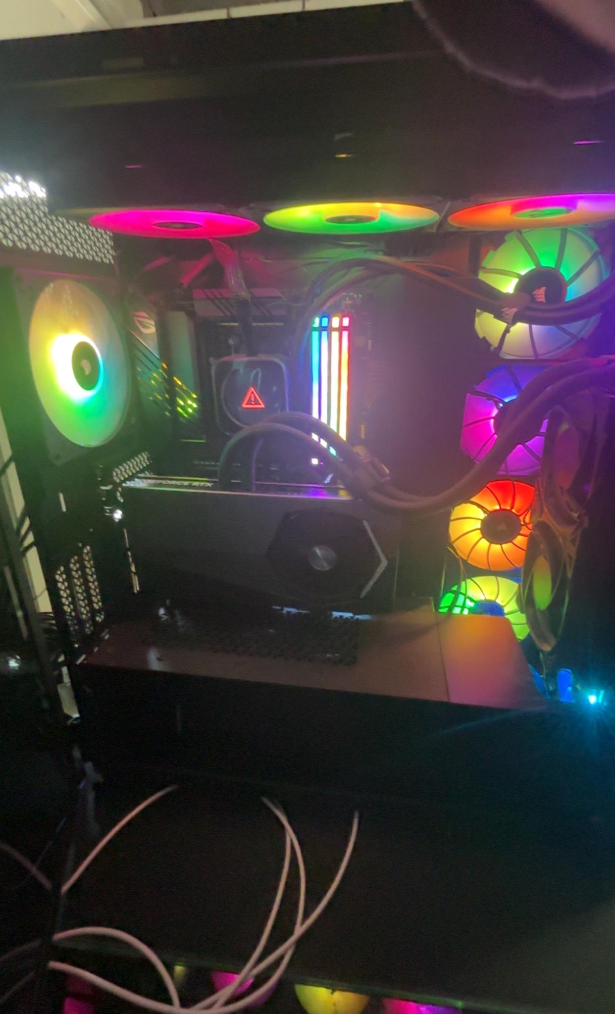 MSI Suprim GeForce RTX 4090 24GB GDDR6X PCI Express 4.0 Video Card RTX 4090 SUPRIM LIQUID 24G