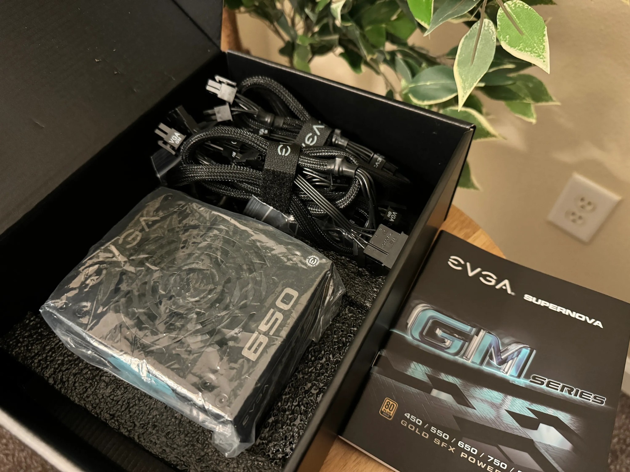 EVGA SFX SuperNOVA 650 GM, 80 Plus Gold 650W