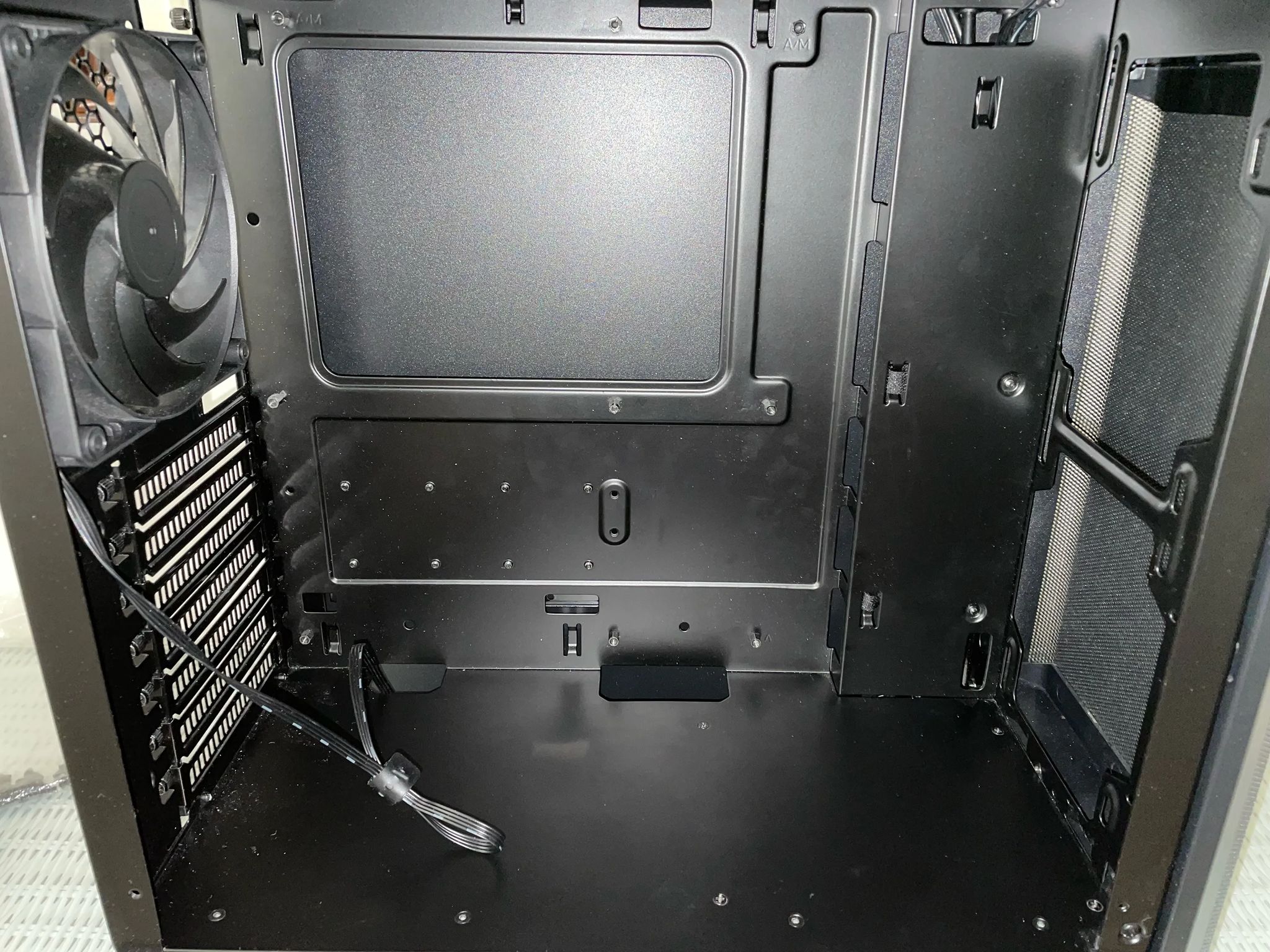 Phanteks Eclipse P300A Mesh Case (With Screws & Manual, Plus Extra SSD Bracket at No Extra Cost)!
