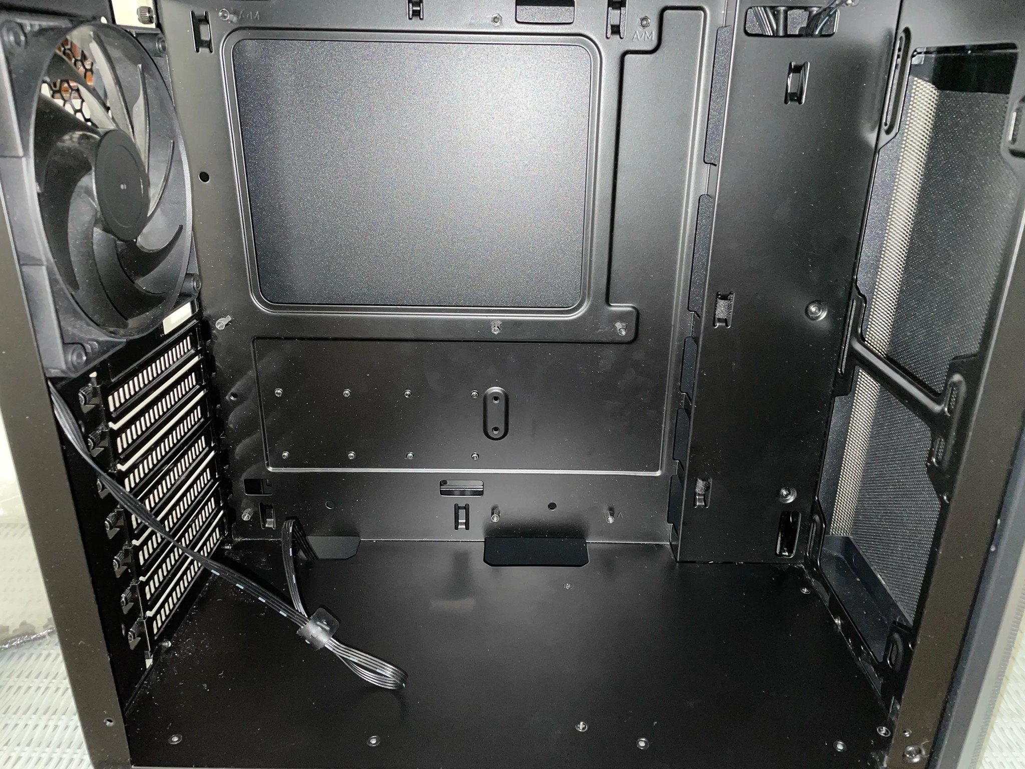 Phanteks Eclipse P300A Mesh Case (With Screws & Manual, Plus Extra SSD Bracket at No Extra Cost)!