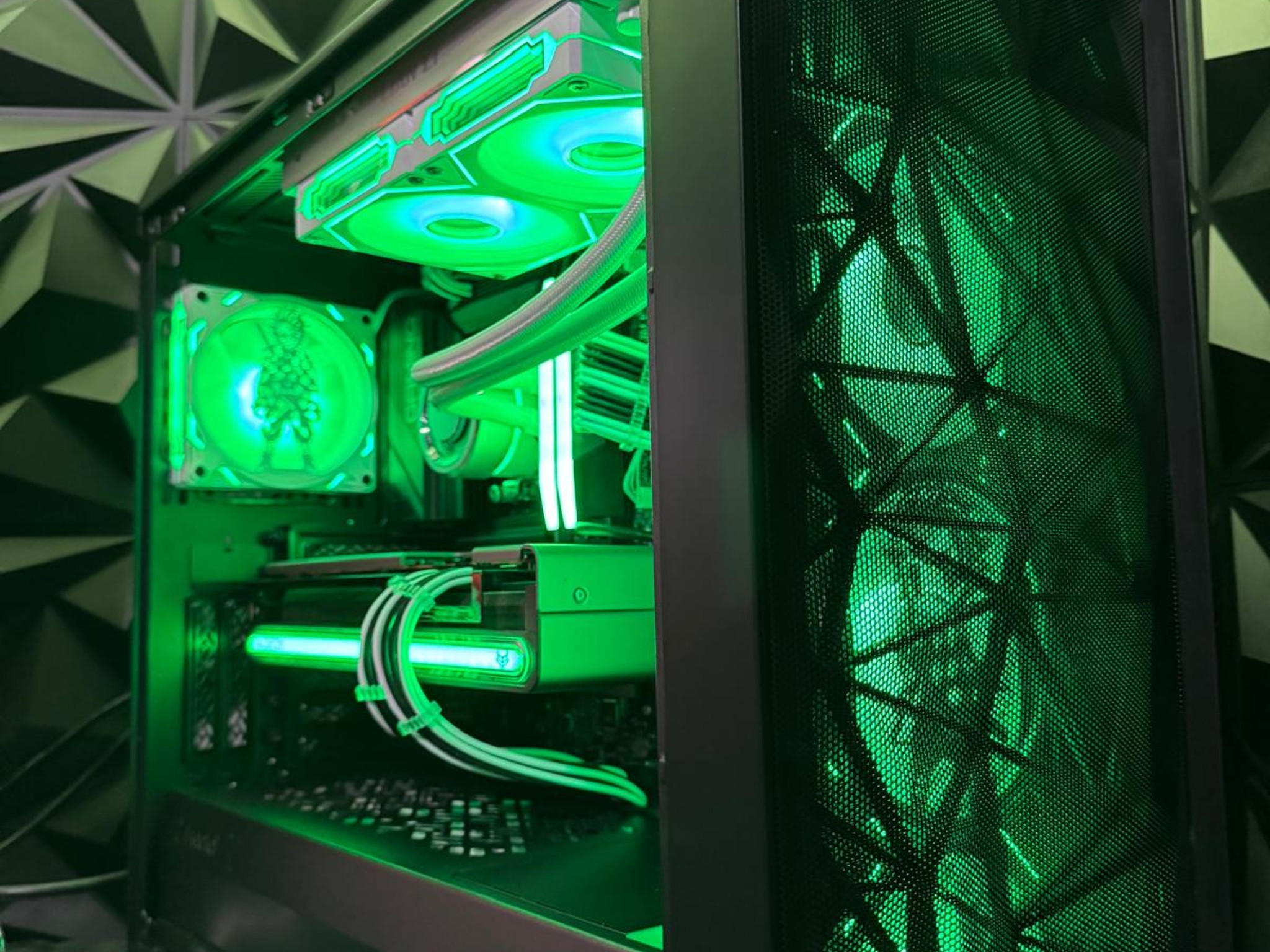 🔥 THE DEMON PLAYER 🔥Ryzen 7 7700X| RX 7800XT| 32 GB DDR5| 4.75 TB NVMe|850W PSU