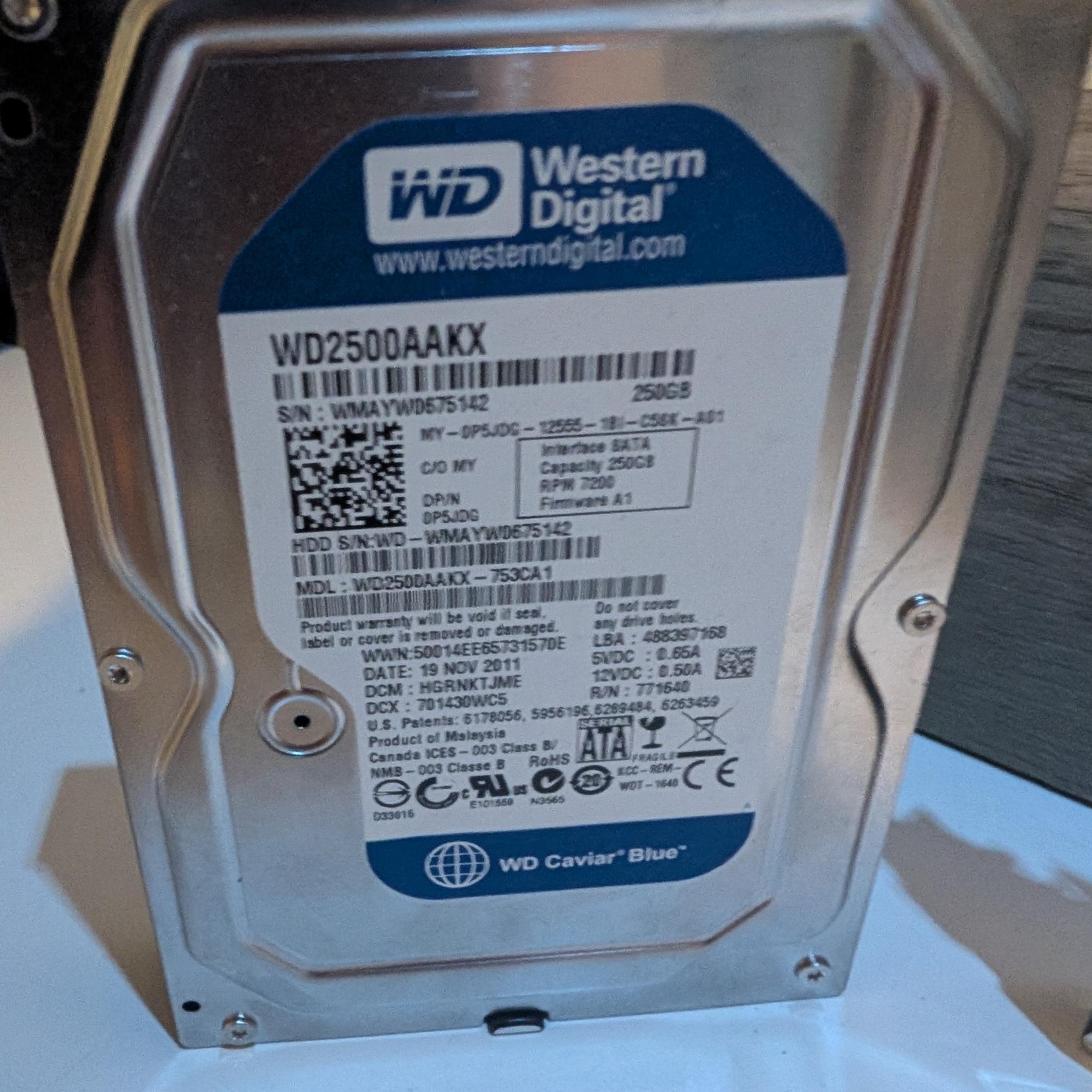 250 GB HDD