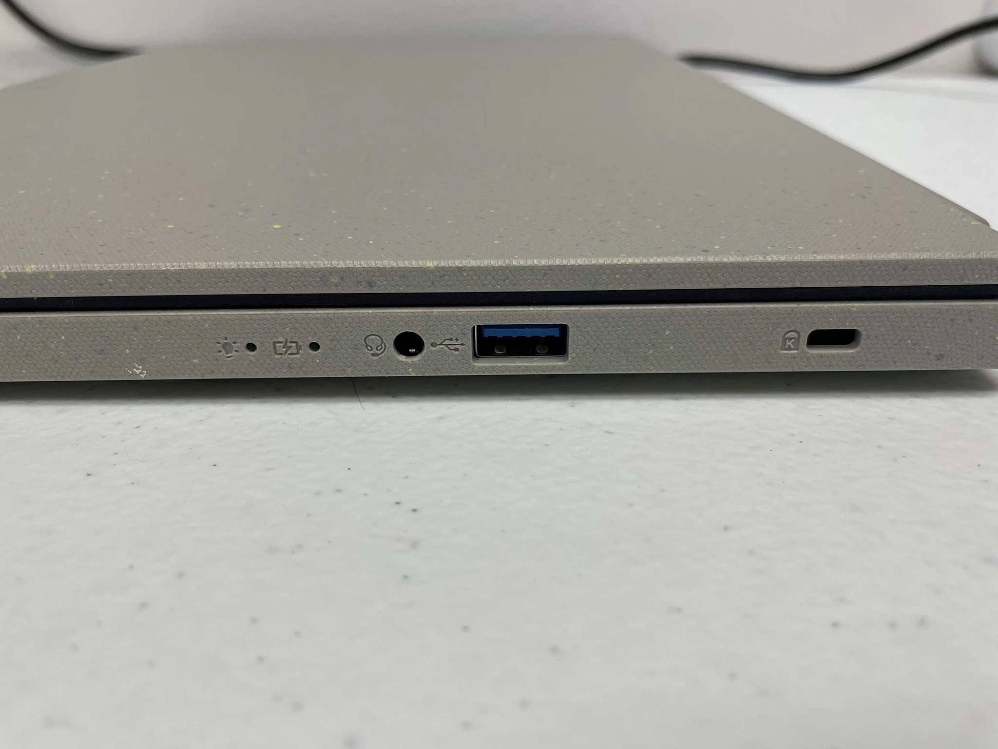 Acer Aspire Vero + Dell Thunderbolt Dock