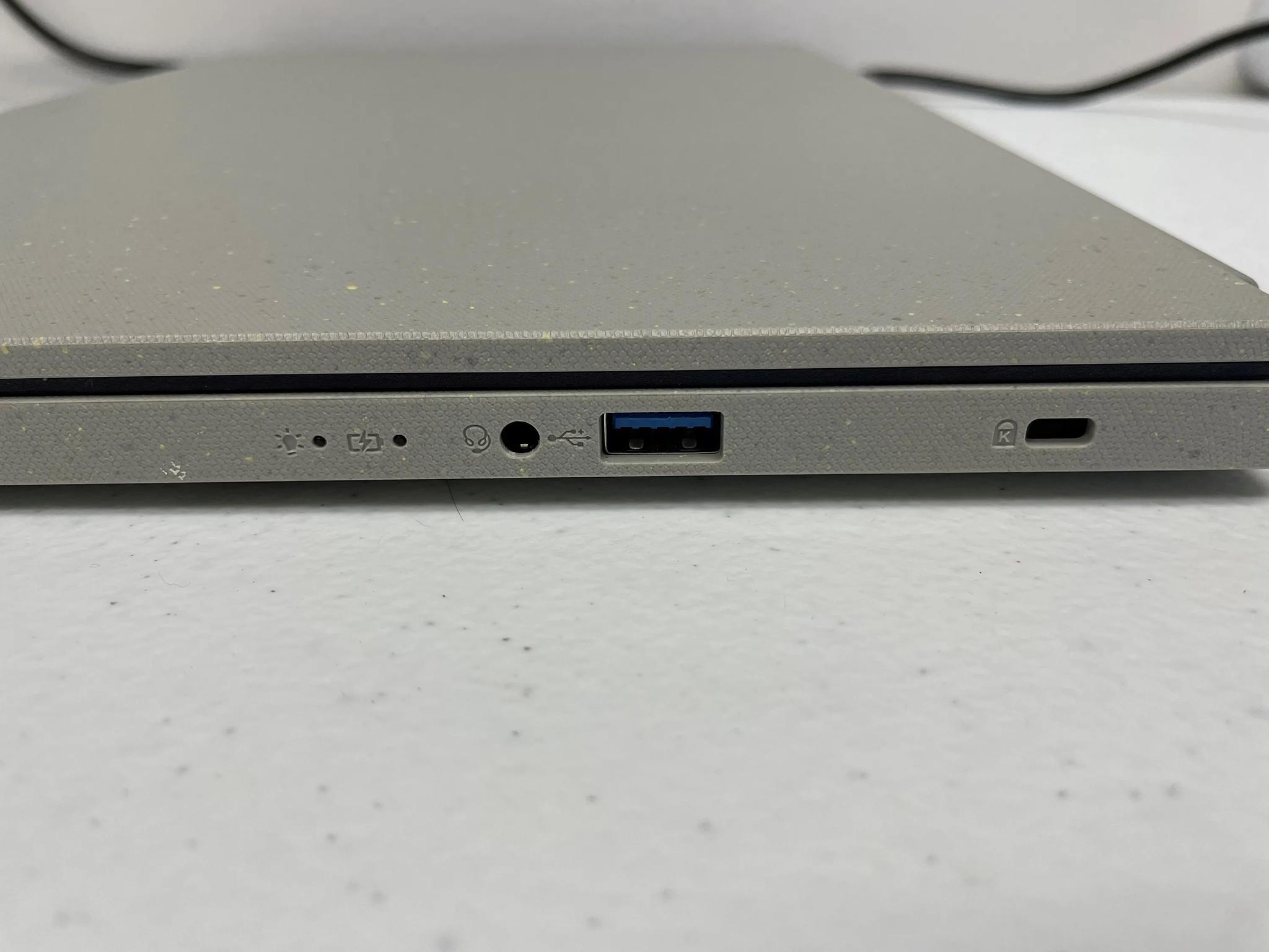 Acer Aspire Vero + Dell Thunderbolt Dock
