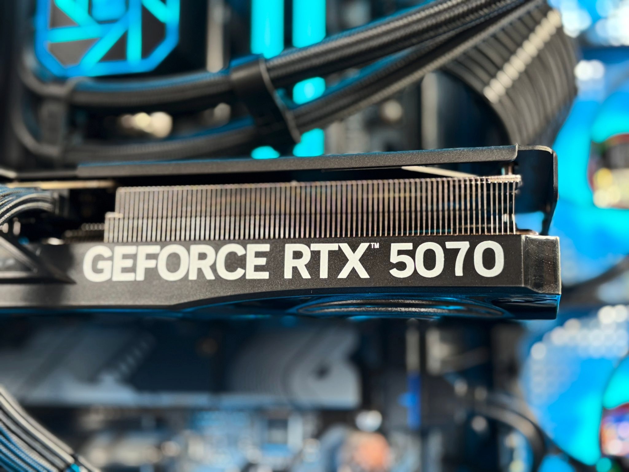BLACK FRIDAY | 🖤 Black Surge ⚡ |  RTX 5070 | Ryzen 5 7500F | 32GB RAM | 1TB NVME SSD | Wifi |
