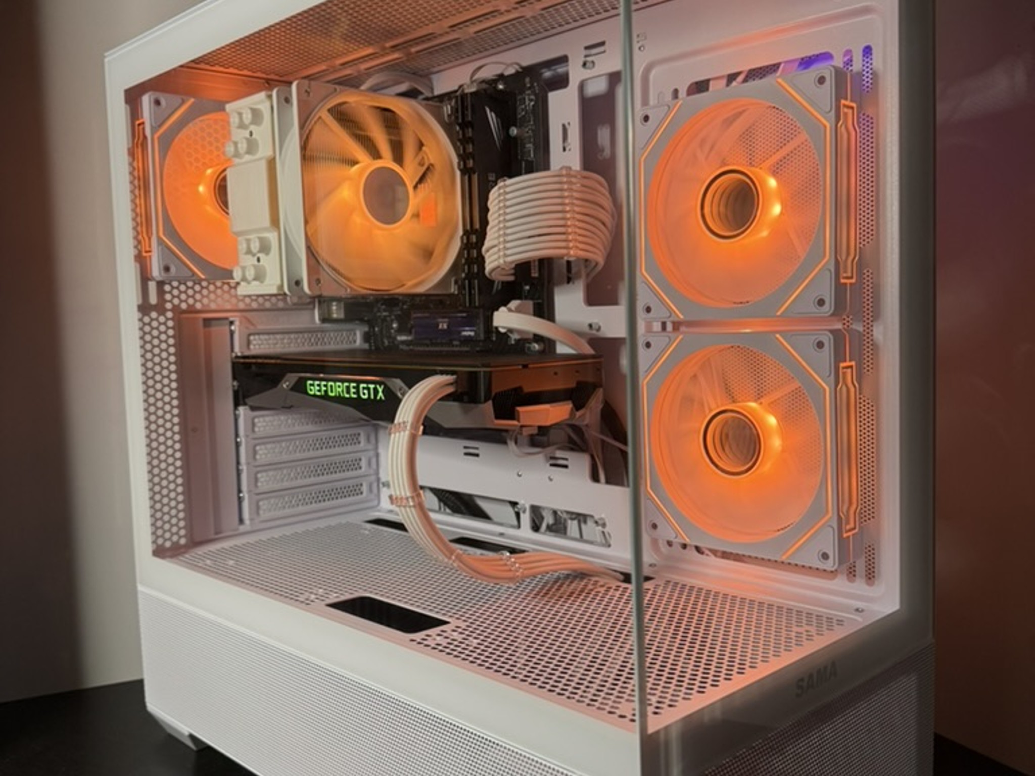 Gaming PC // Founders Edition Nvidia GTX 1070Ti // Ryzen 3600 CPU // 512GB NVME SSD //