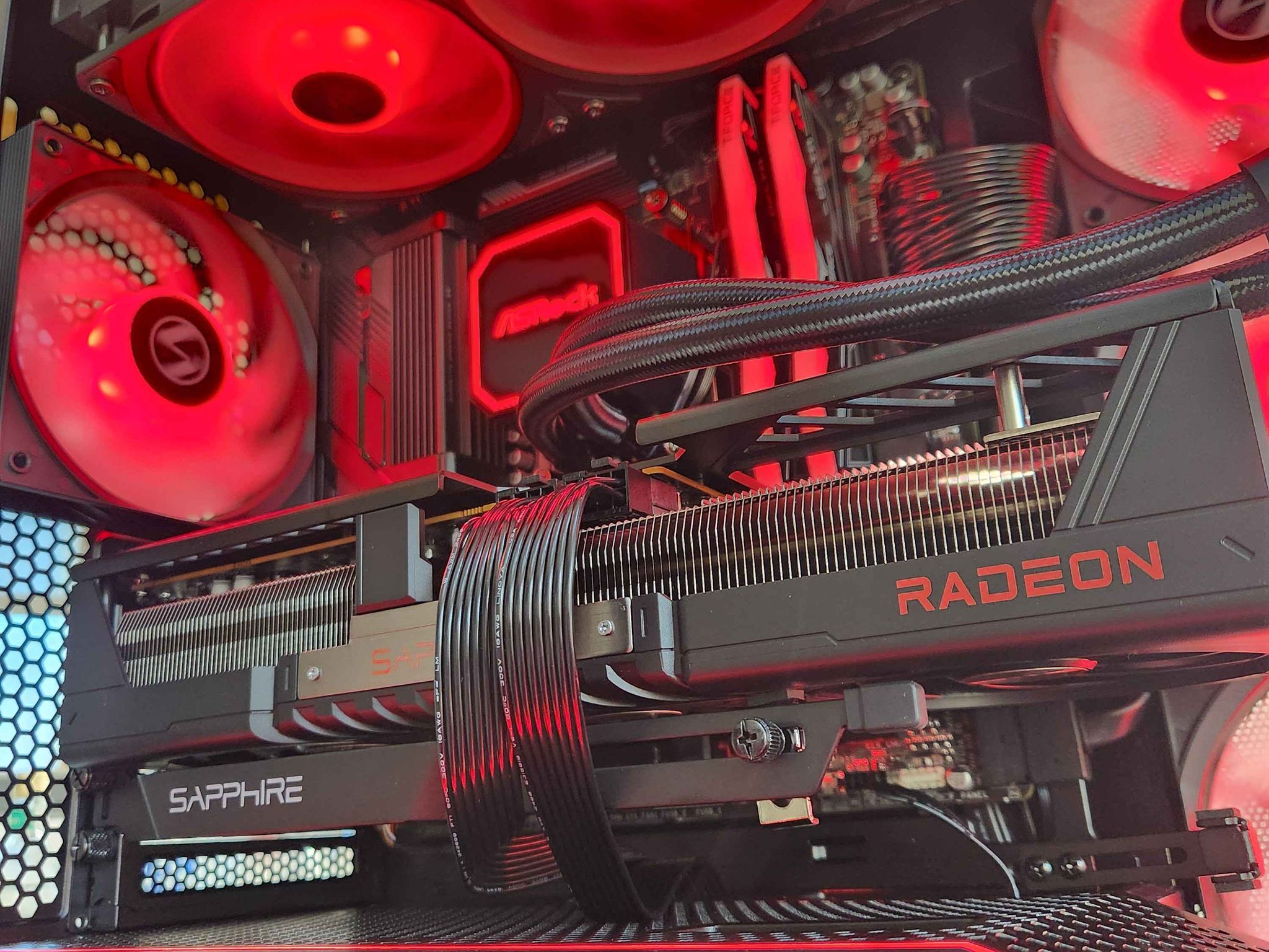 🍀RX 9070 XT | Ryzen 7 9800X3D | 32GB DDR5 | 2TB NVMe | WiFi | Windows 11