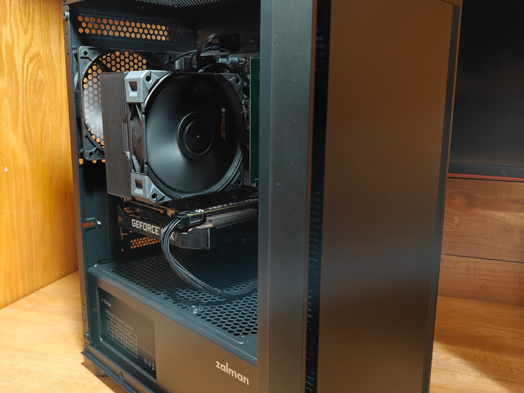 BUDGET GAMING PC Windows 11, i5-10505, GTX 1660 Super, 16GB RAM, 512GB M.2