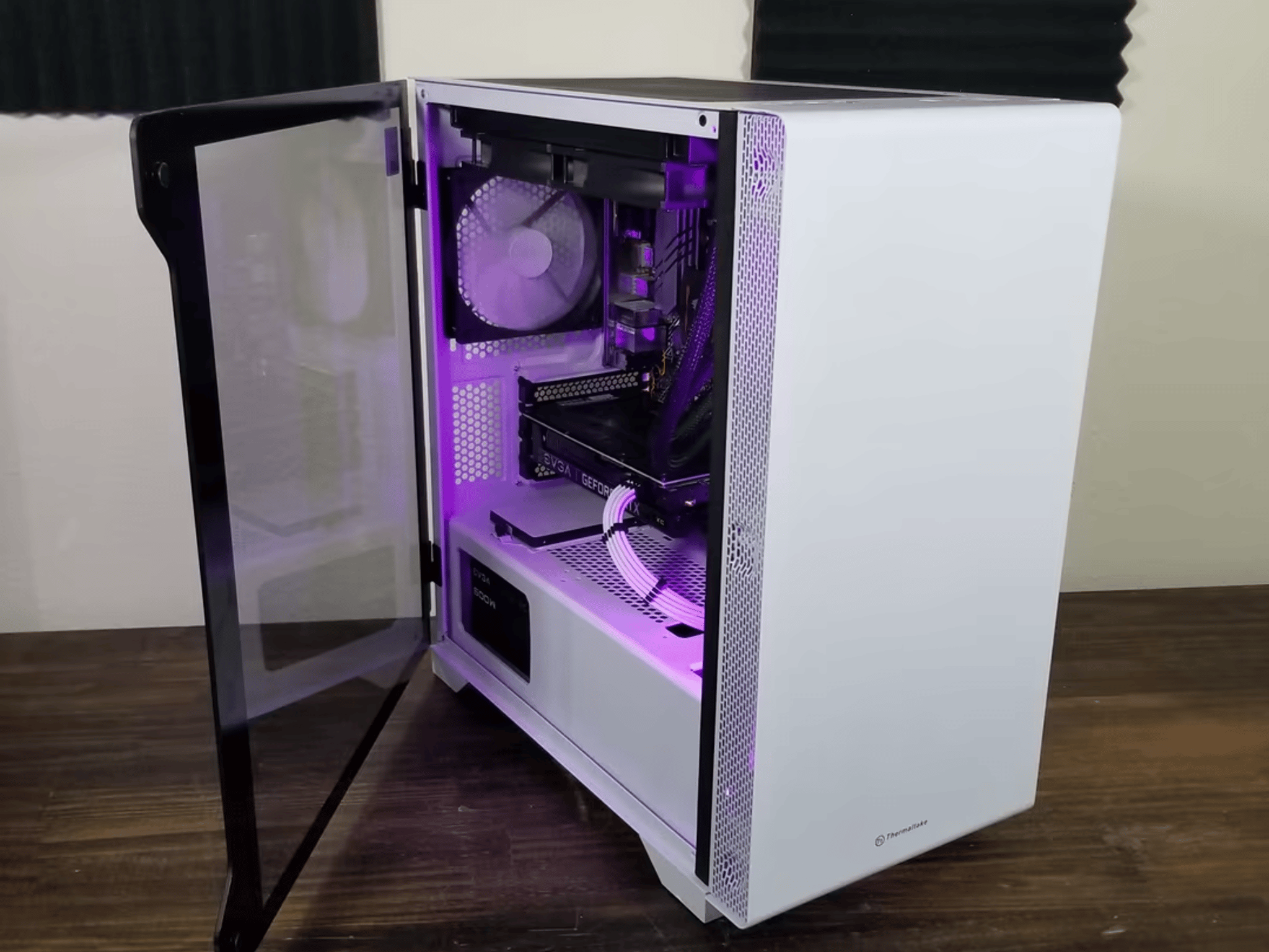 AMD Ryzen 7 3800X // EVGA GeForce RTX 3060 12GB // HP 2x8 16GB 3200MHz // TeamGroup AX2 512GB