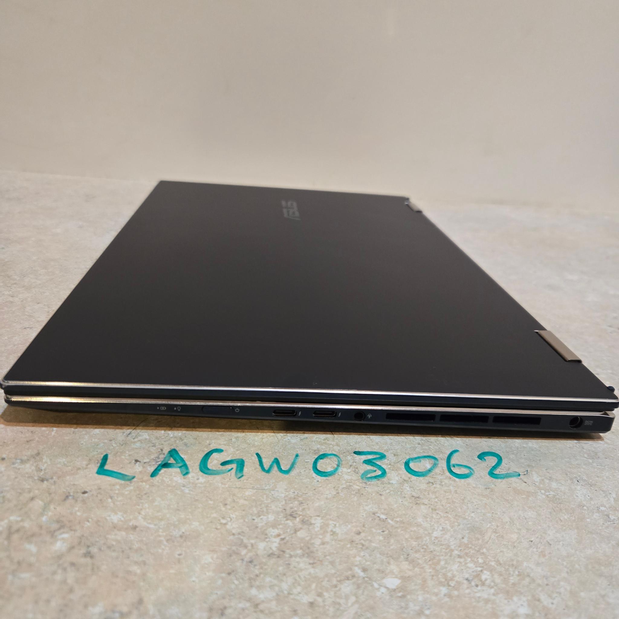 Asus Zenbook 15.4" Laptop - 512GB SSD - intel i7 - 16GB Ram - Model Q529Z