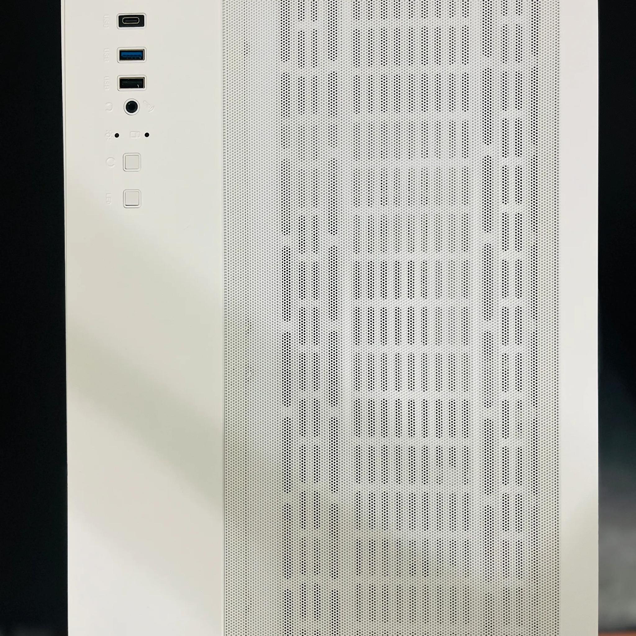 | RTX 4060 | Ryzen 5 5600 X | 16 GB 3200 Mhz | 500 GB Storage | Beautiful ARGB Supercomputer |