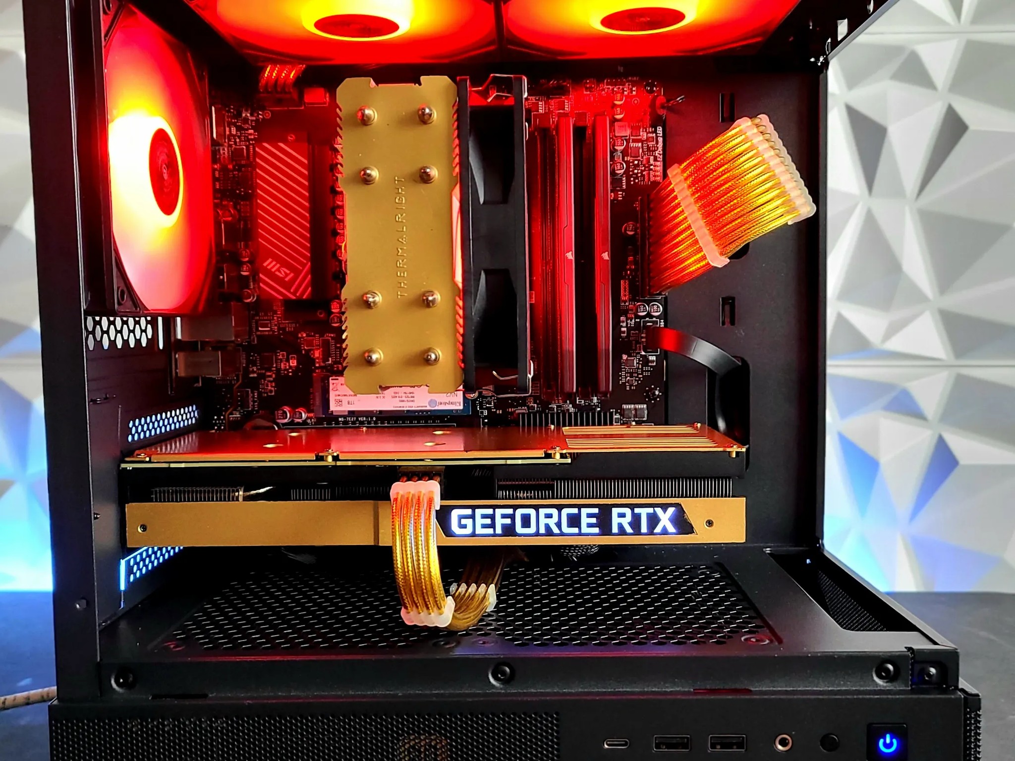 Nvidia GeForce RTX 3070 8 GB | AMD Ryzen 5 8400F 6-Core CPU | 32 GB Ram | 1 TB SSD