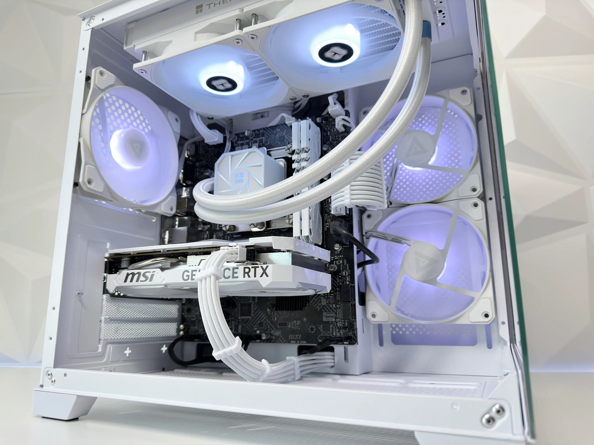 Liquid Cooled Gaming PC❄️Nvidia RTX 4060 8GB❄️Intel 13100F❄️16GB DDR4❄️1TB NVME