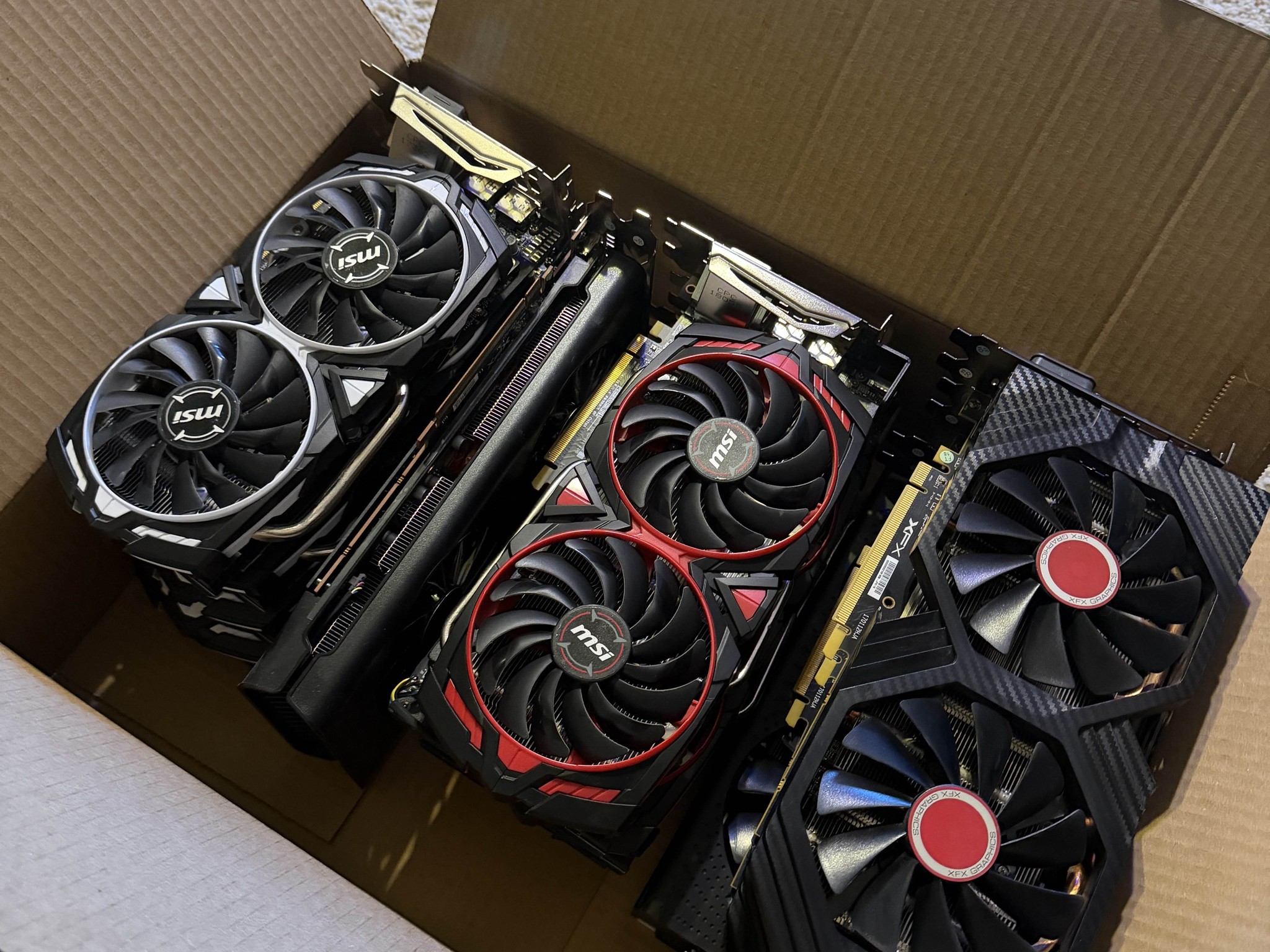 Reseller Lot: 14x AMD Radeon GPUs (RX 580/570/480) + Bonus PC Hardware