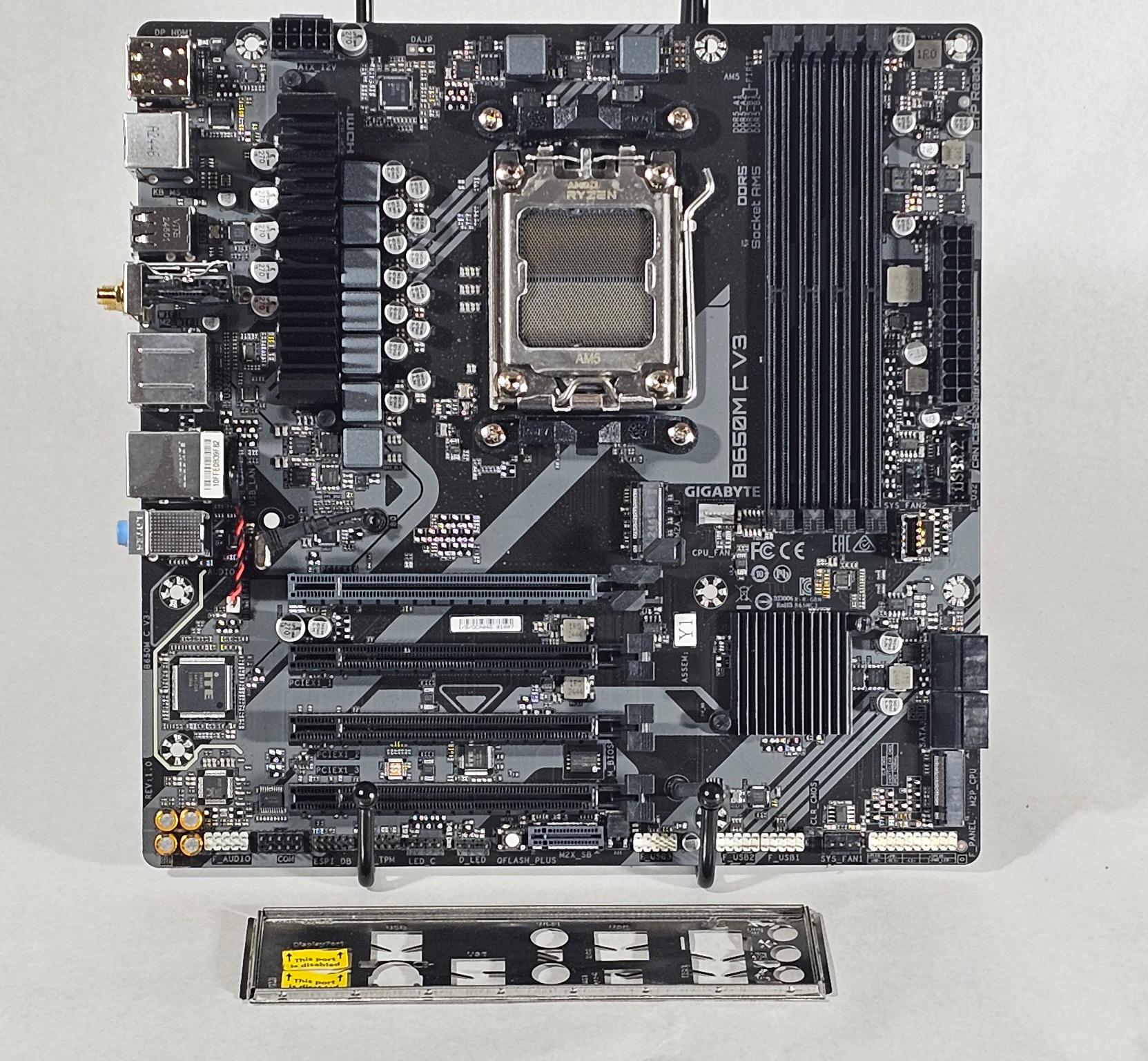 Gigabyte B650M C V3 AM5 DDR5 mATX Motherboard
