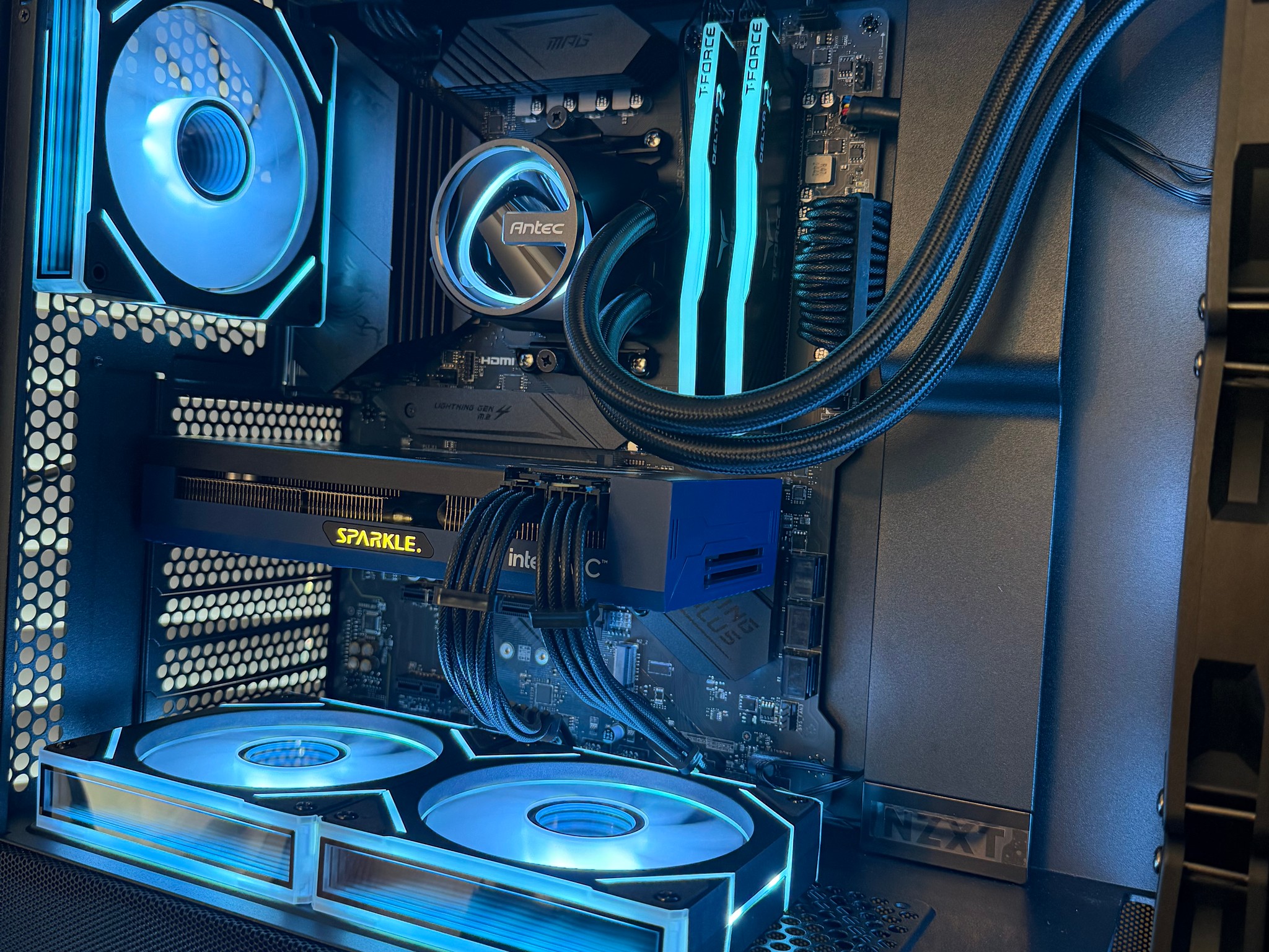 🔥 Gaming PC – Arc A750 SPARKLE ROC OC | Ryzen 5 5500 | WiFi | Windows 11 Pro | NZXT H5 Flow 🔥